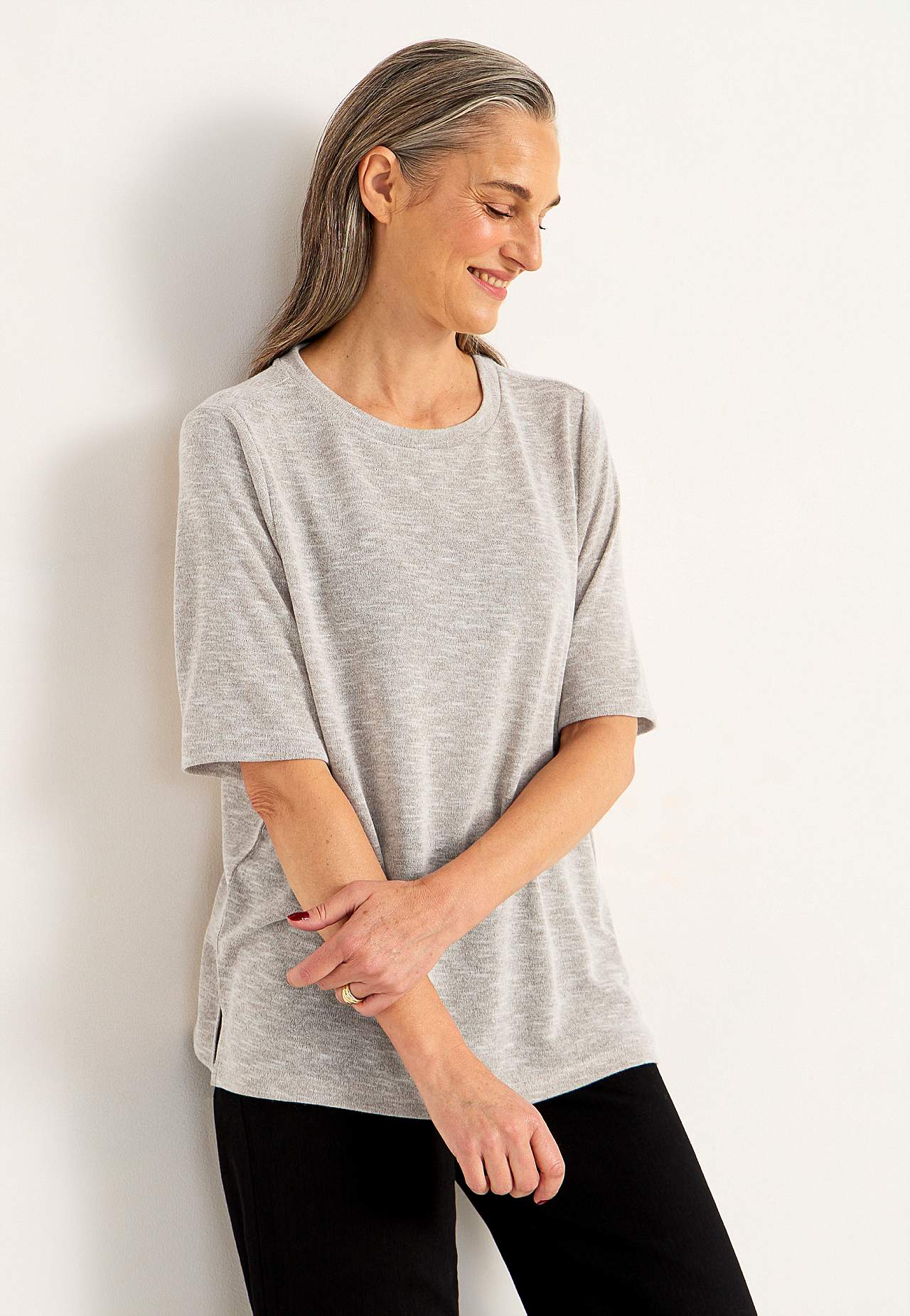 Short-sleeved top
