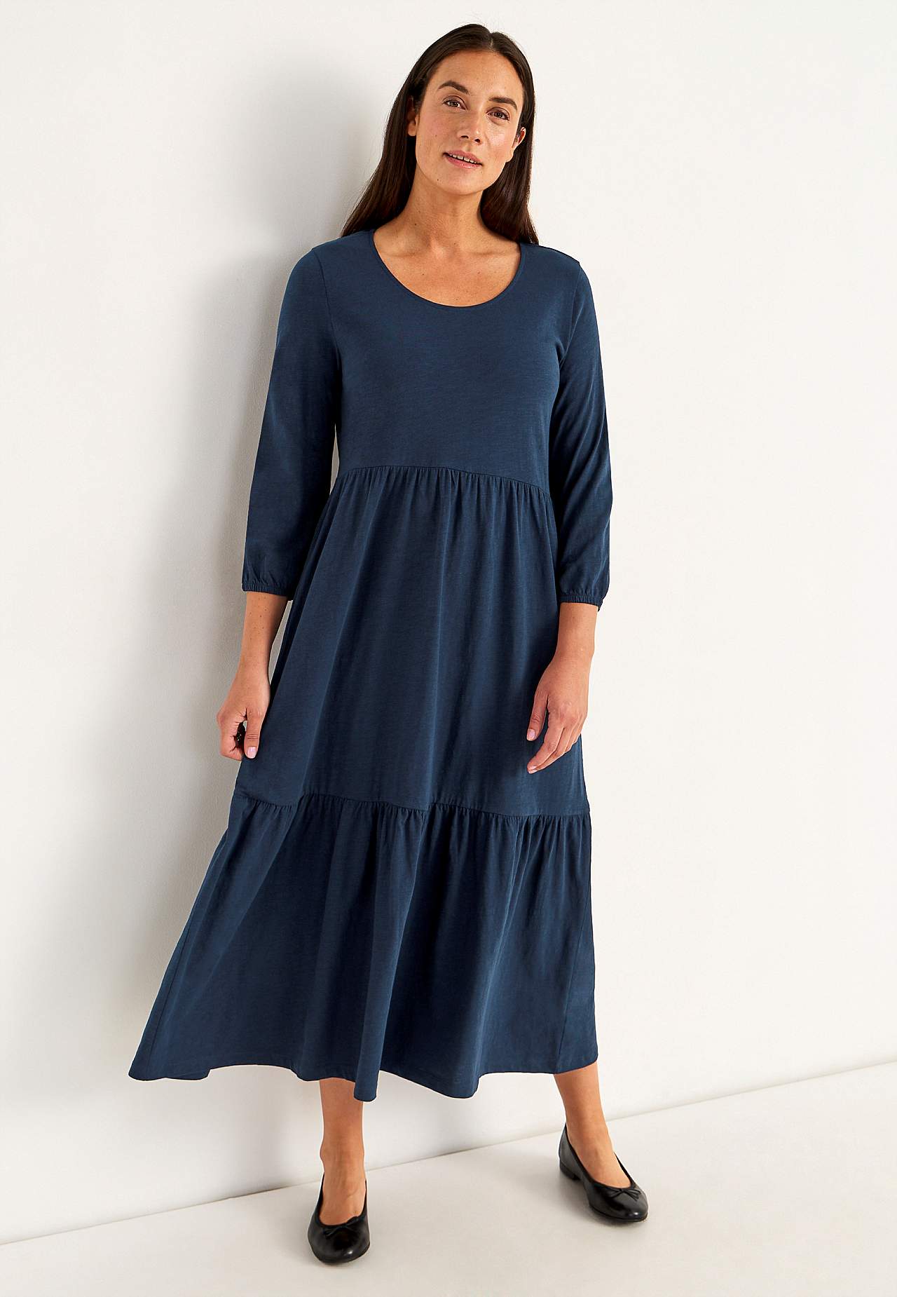 Jersey dress with frill