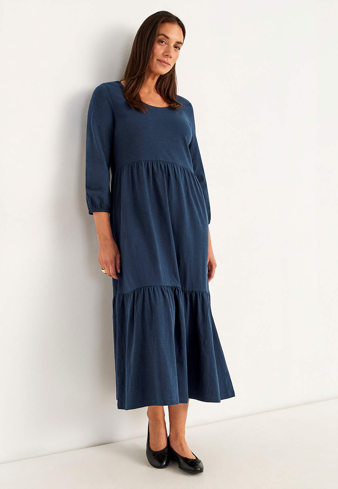 Jersey dress with frill