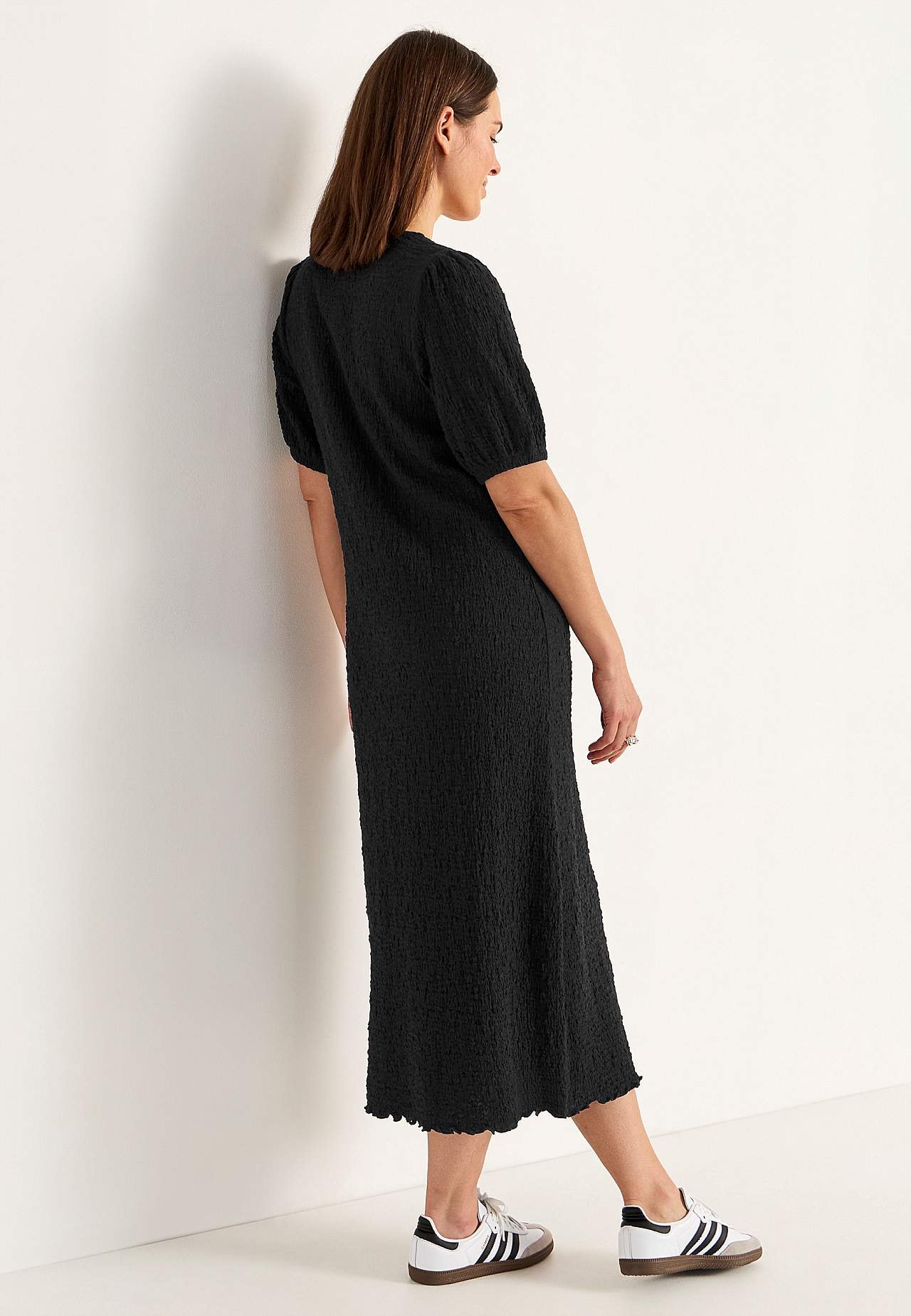 Jersey dress with structure