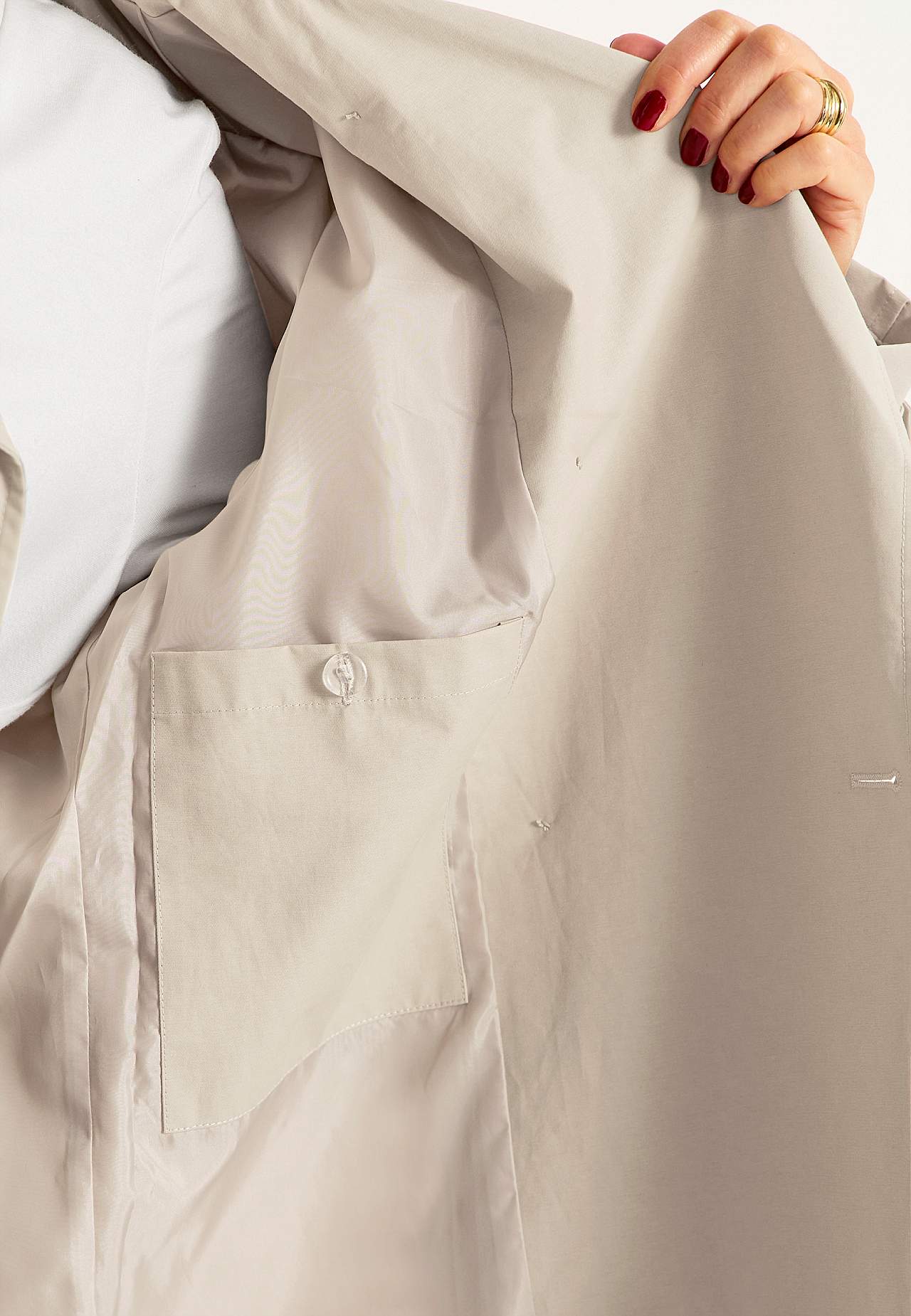 Double-breasted trenchcoat