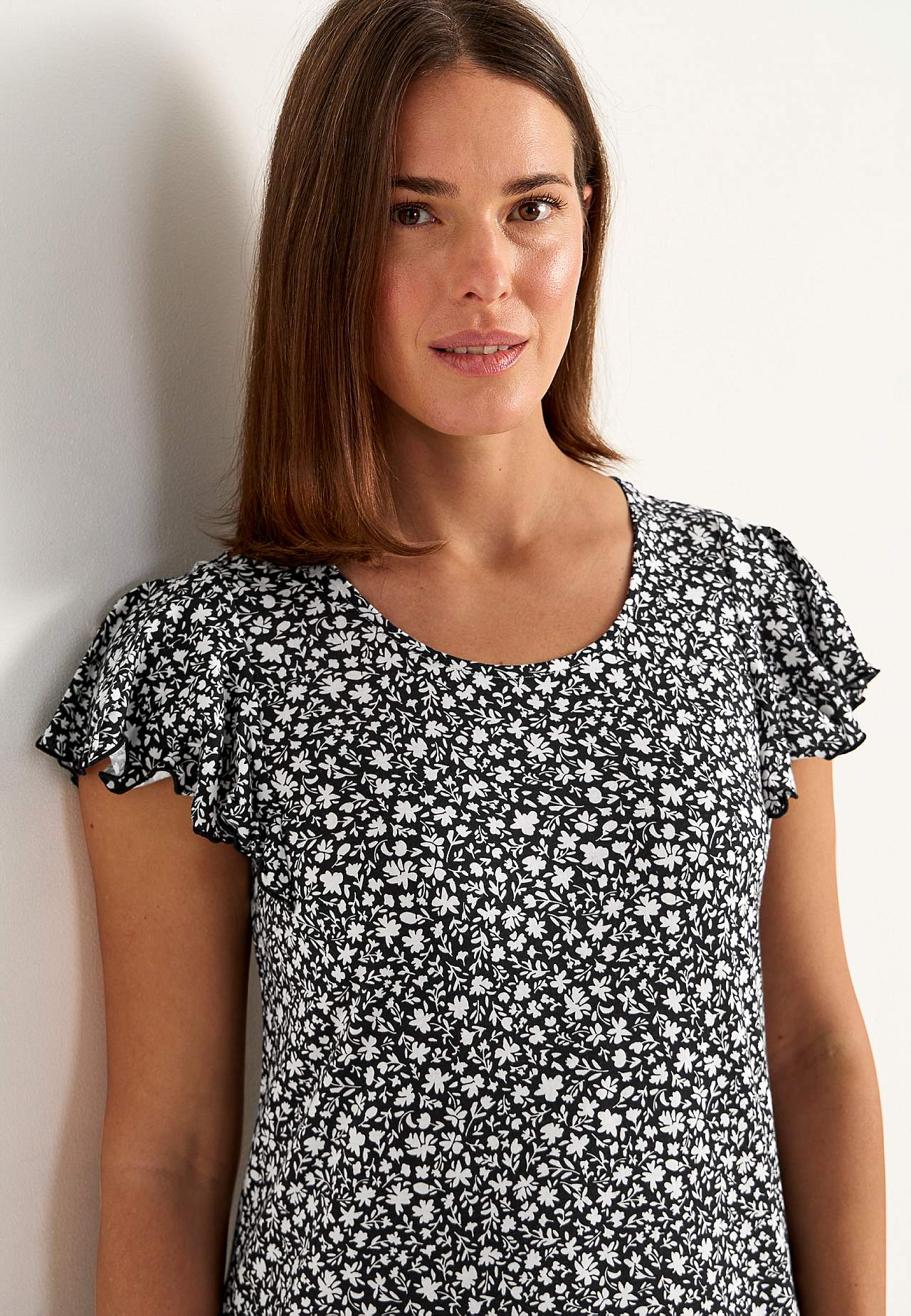 Jersey dress with frills