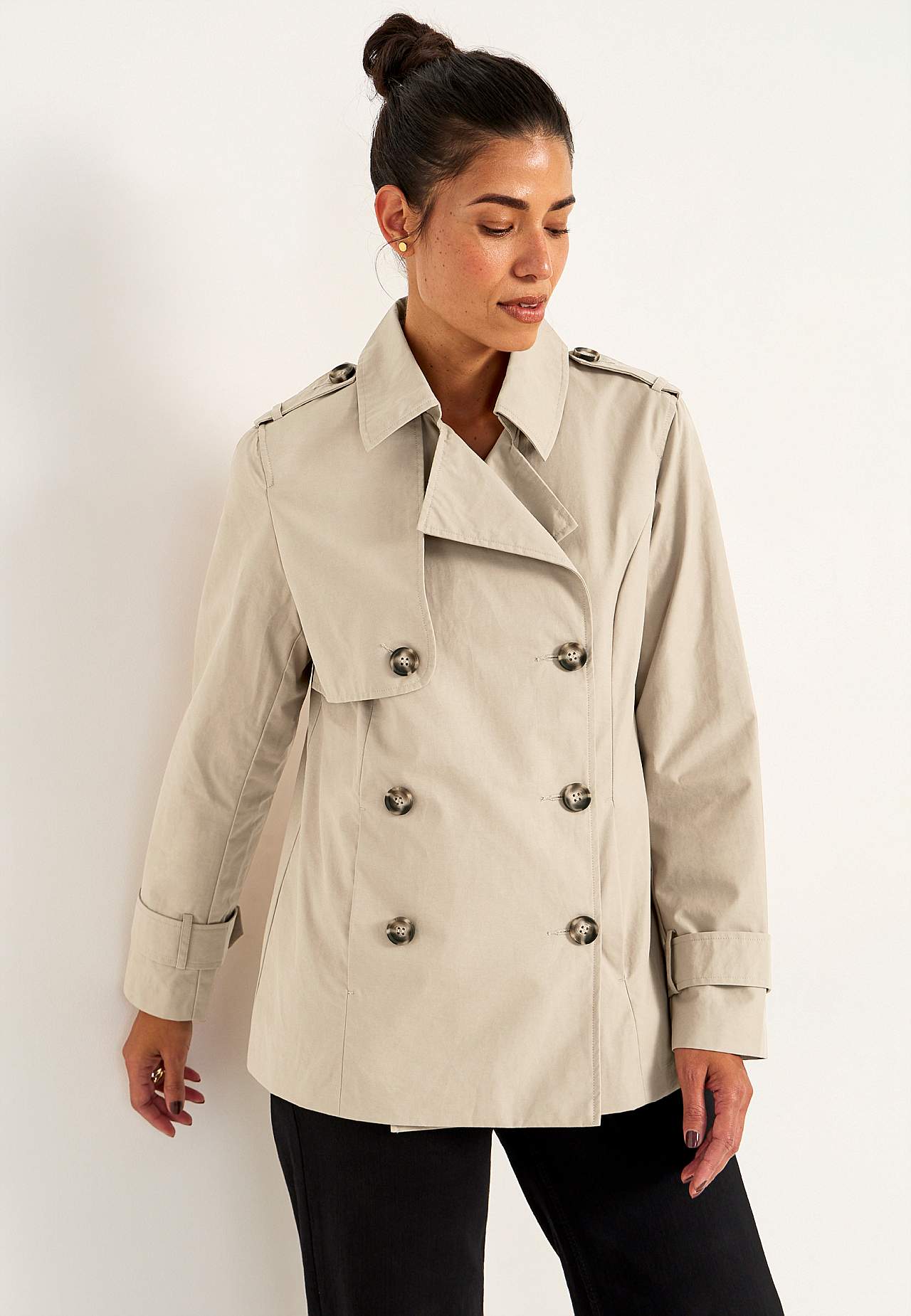Dobbeltbrystet, kort trenchcoat billede