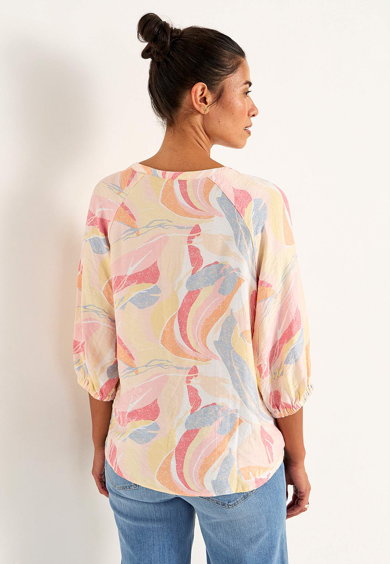 Woven blouse with structure