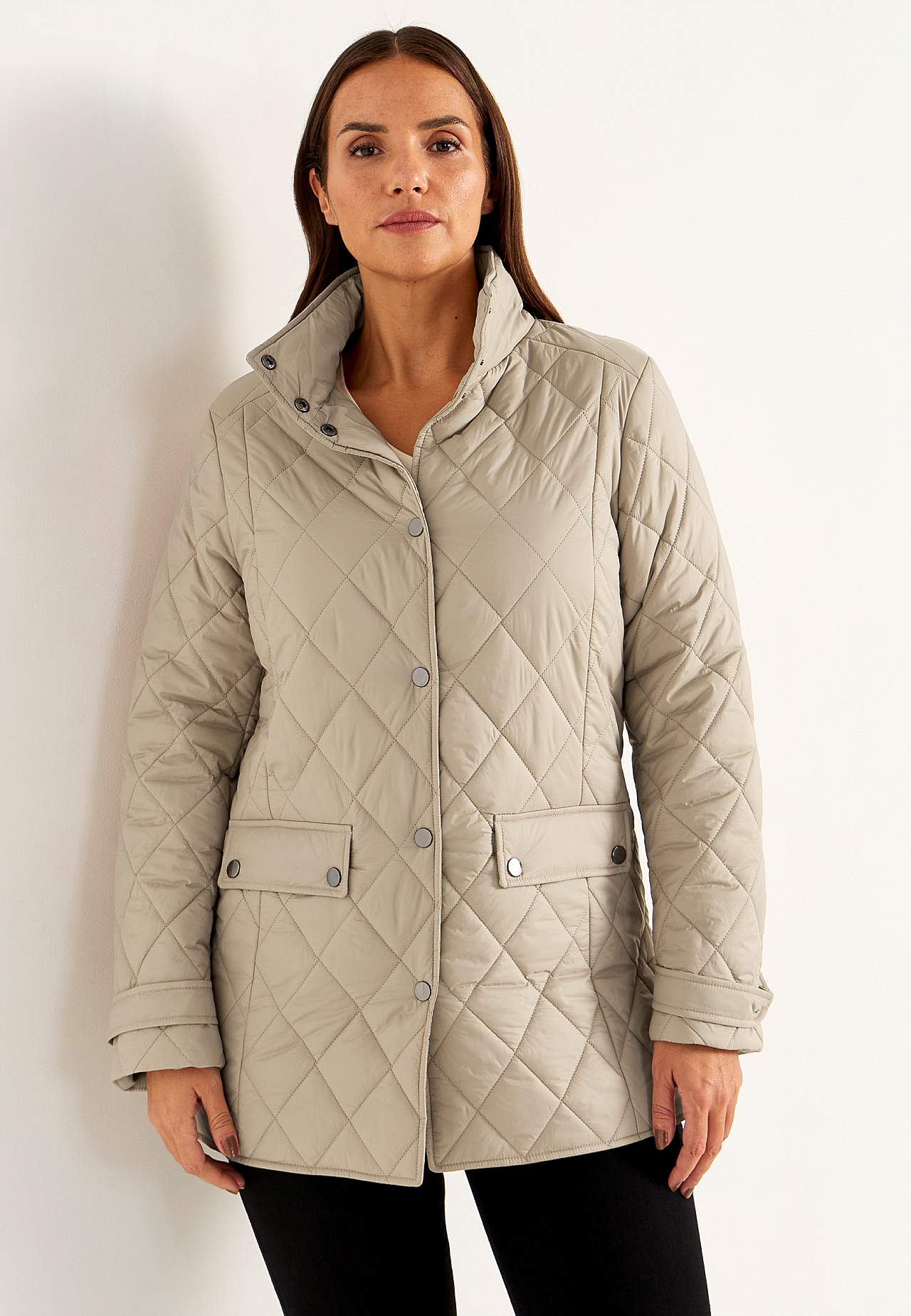 Quilted jacket with snap buttons
