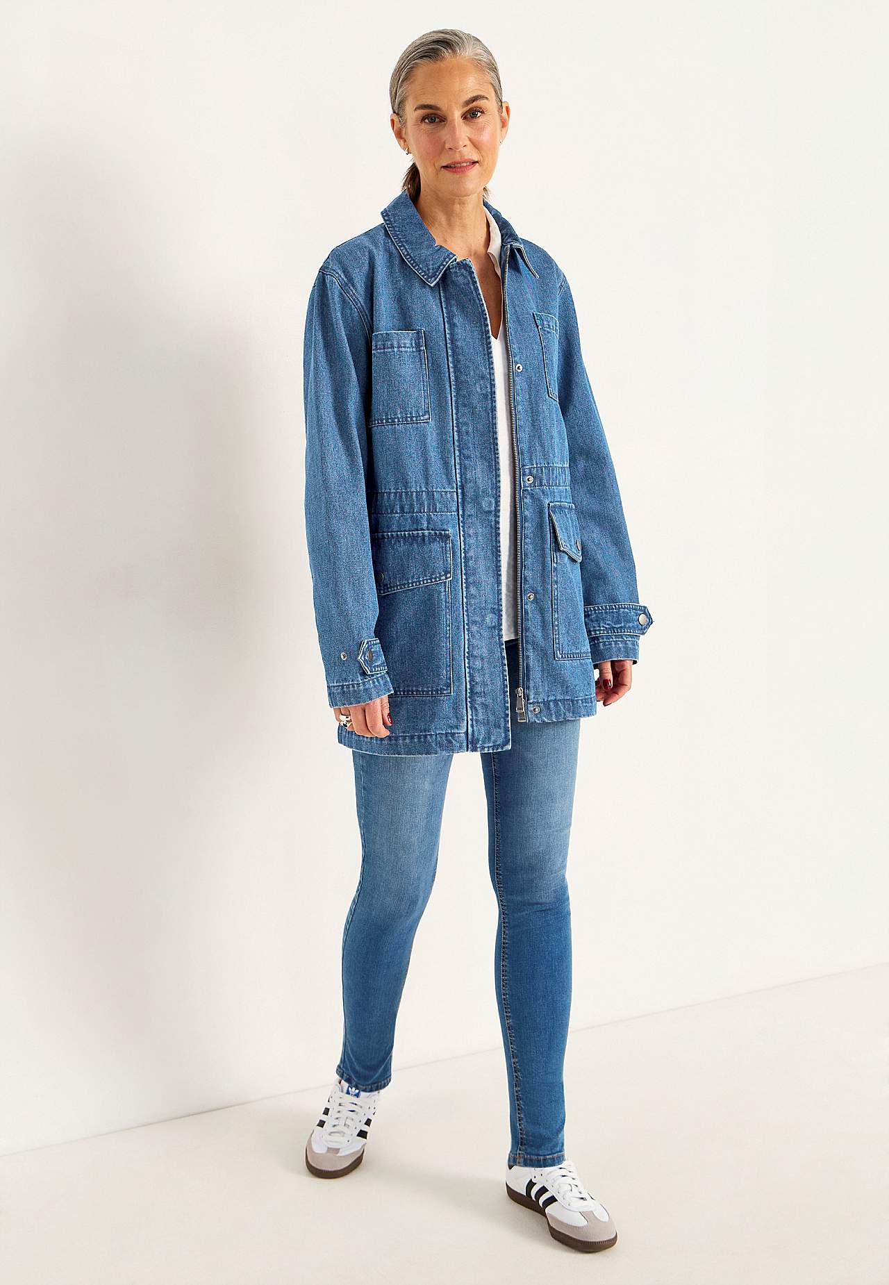 Denim jacket with zip