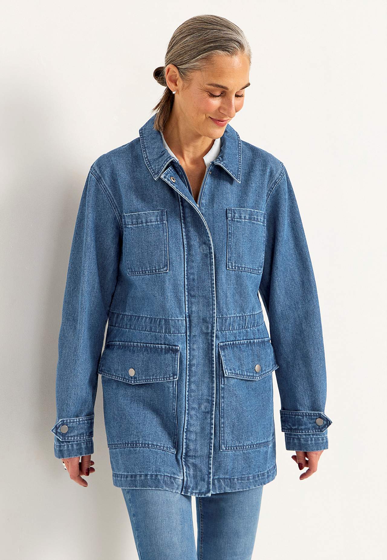 Denim jacket with zip