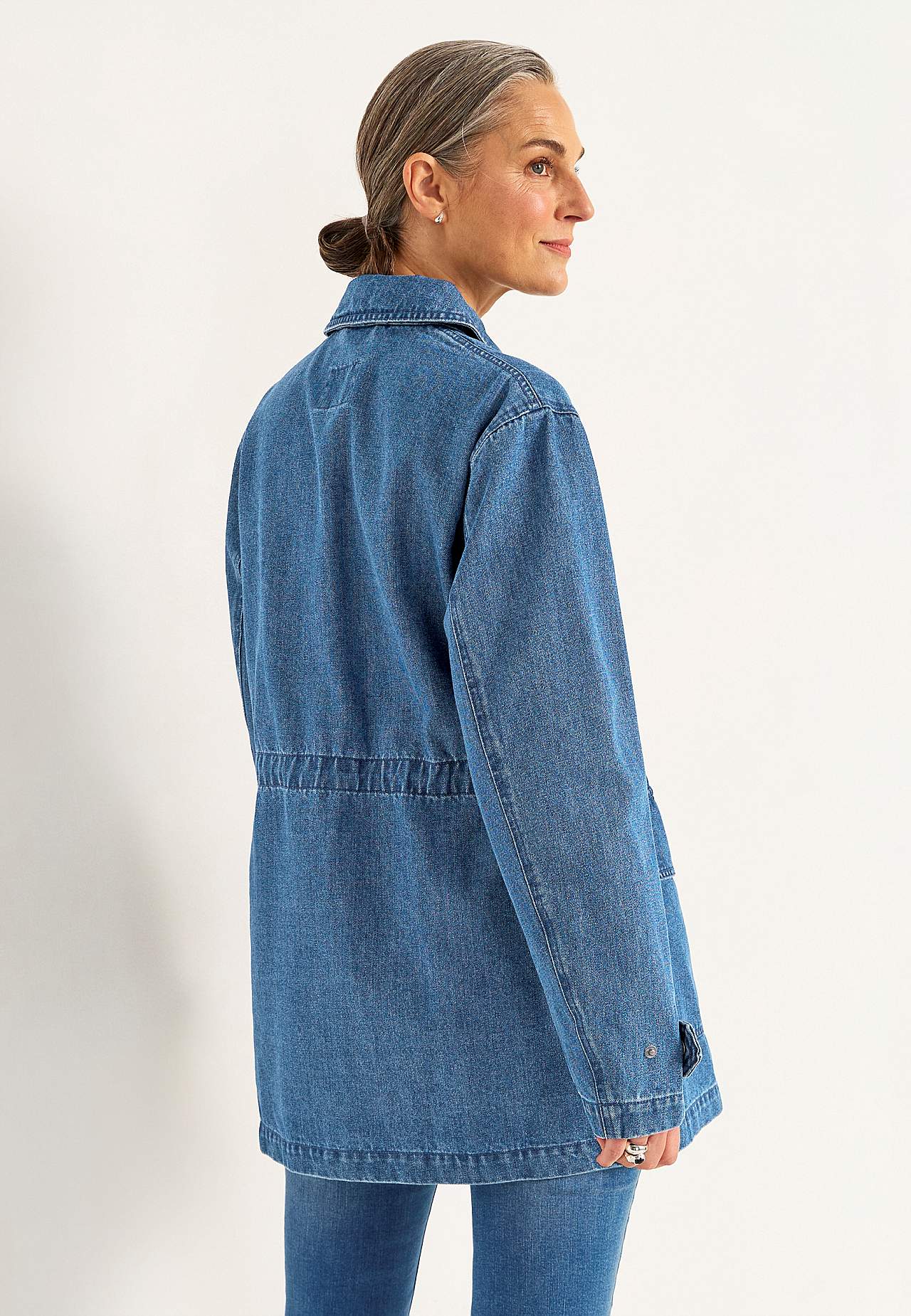Denim jacket with zip