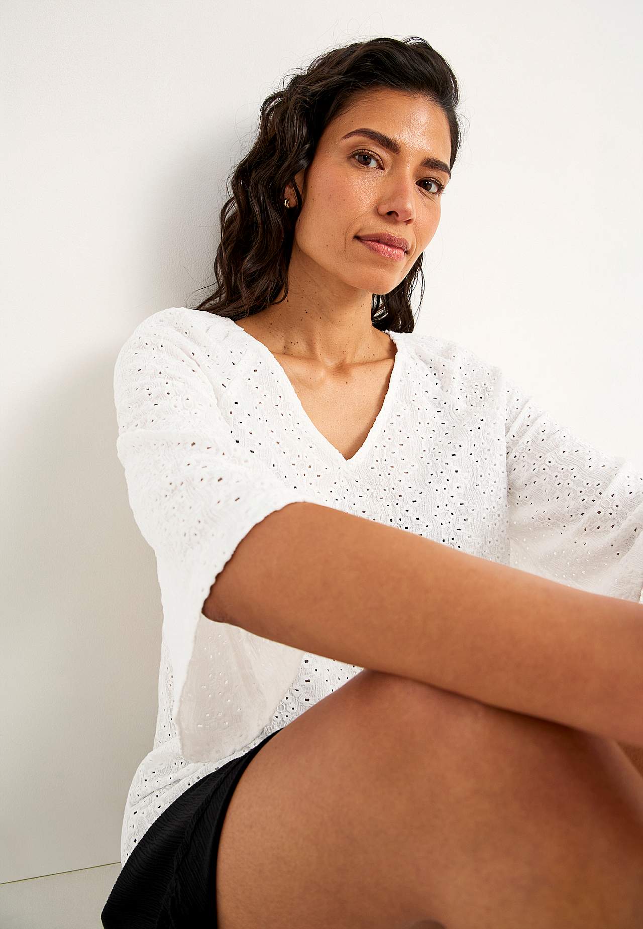 Jersey tuniq with hole embroidery