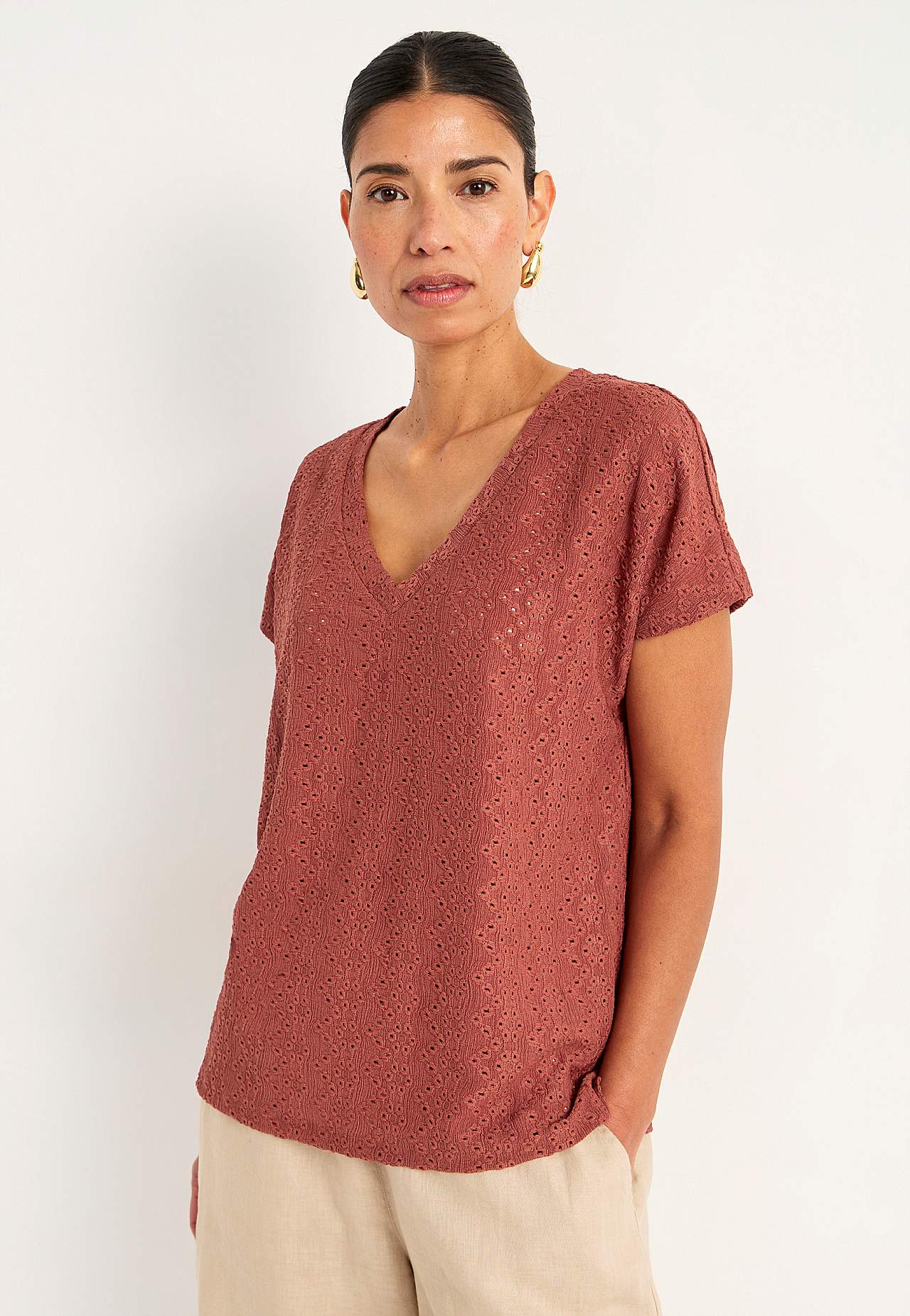 Jersey top with hole embroidery