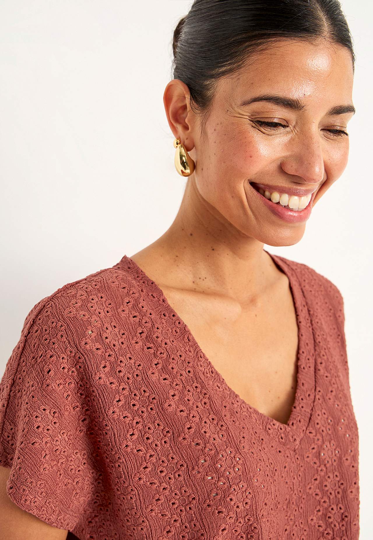 Jersey top with hole embroidery