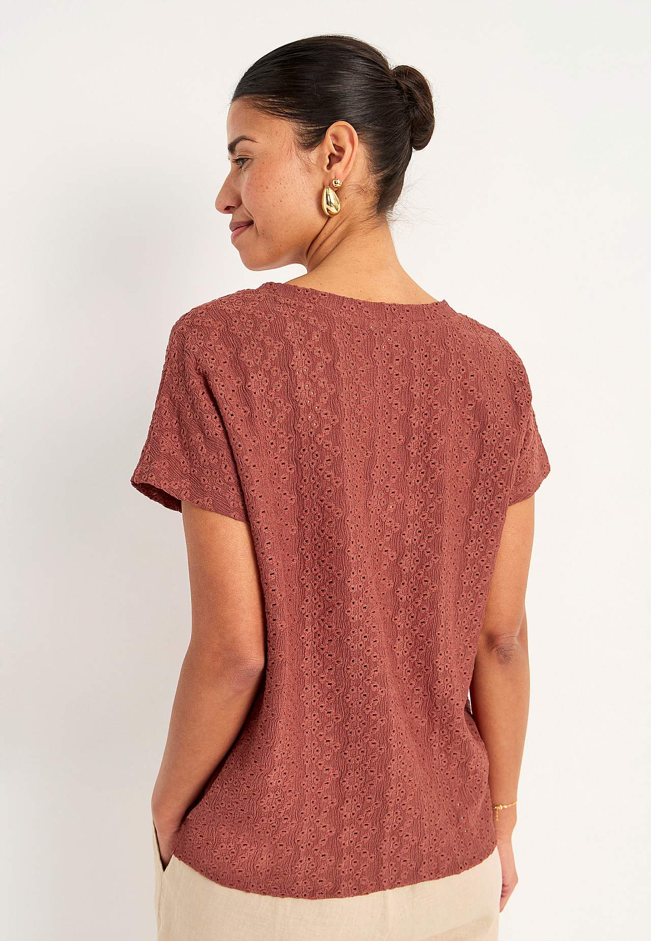 Jersey top with hole embroidery