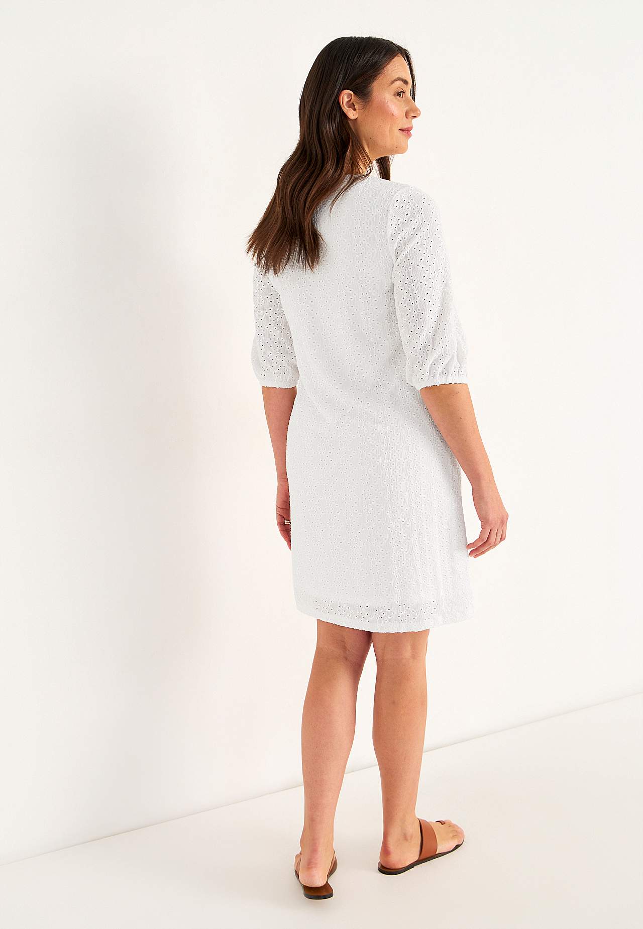 Jersey dress with hole embroidery