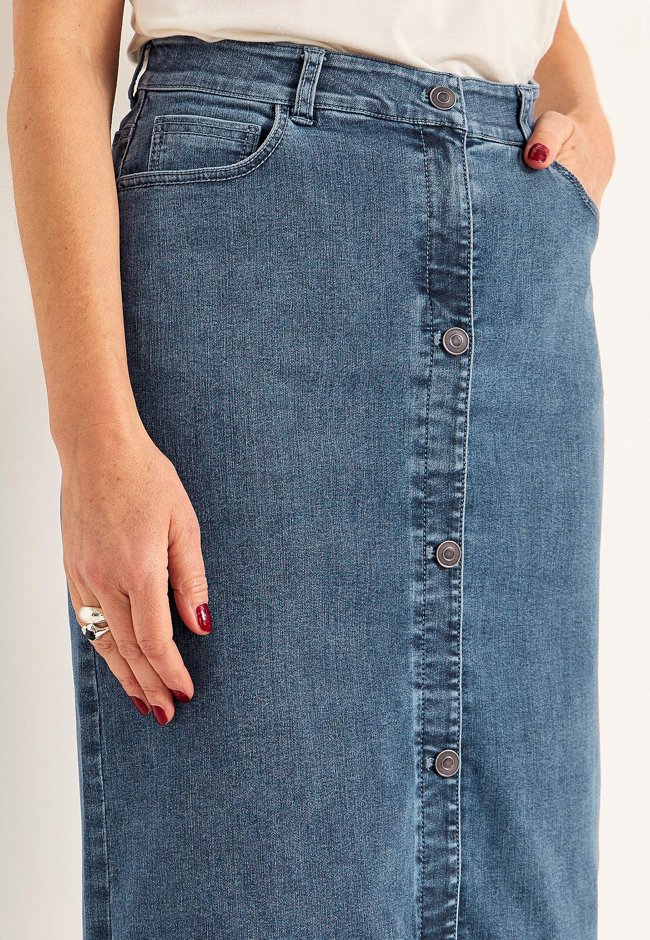 Denim skirt with superstretch Sara