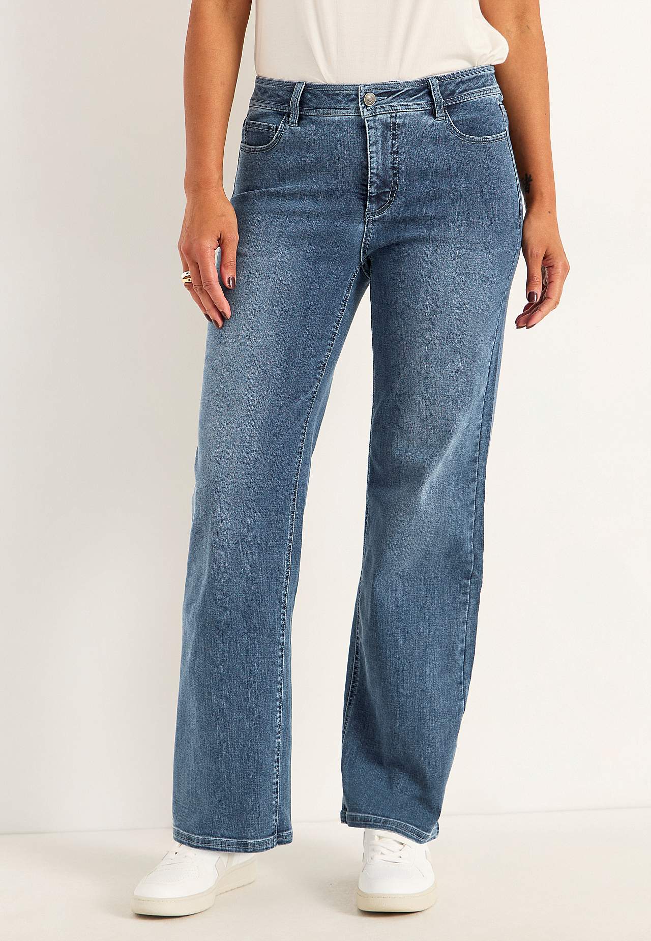 Wide jeans in denim with superstretch