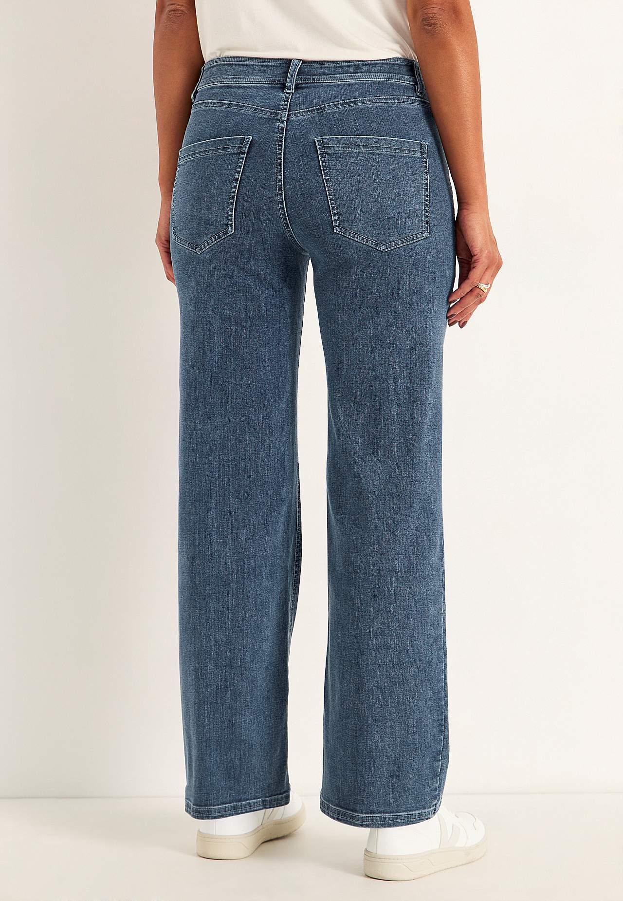 Wide jeans in denim with superstretch
