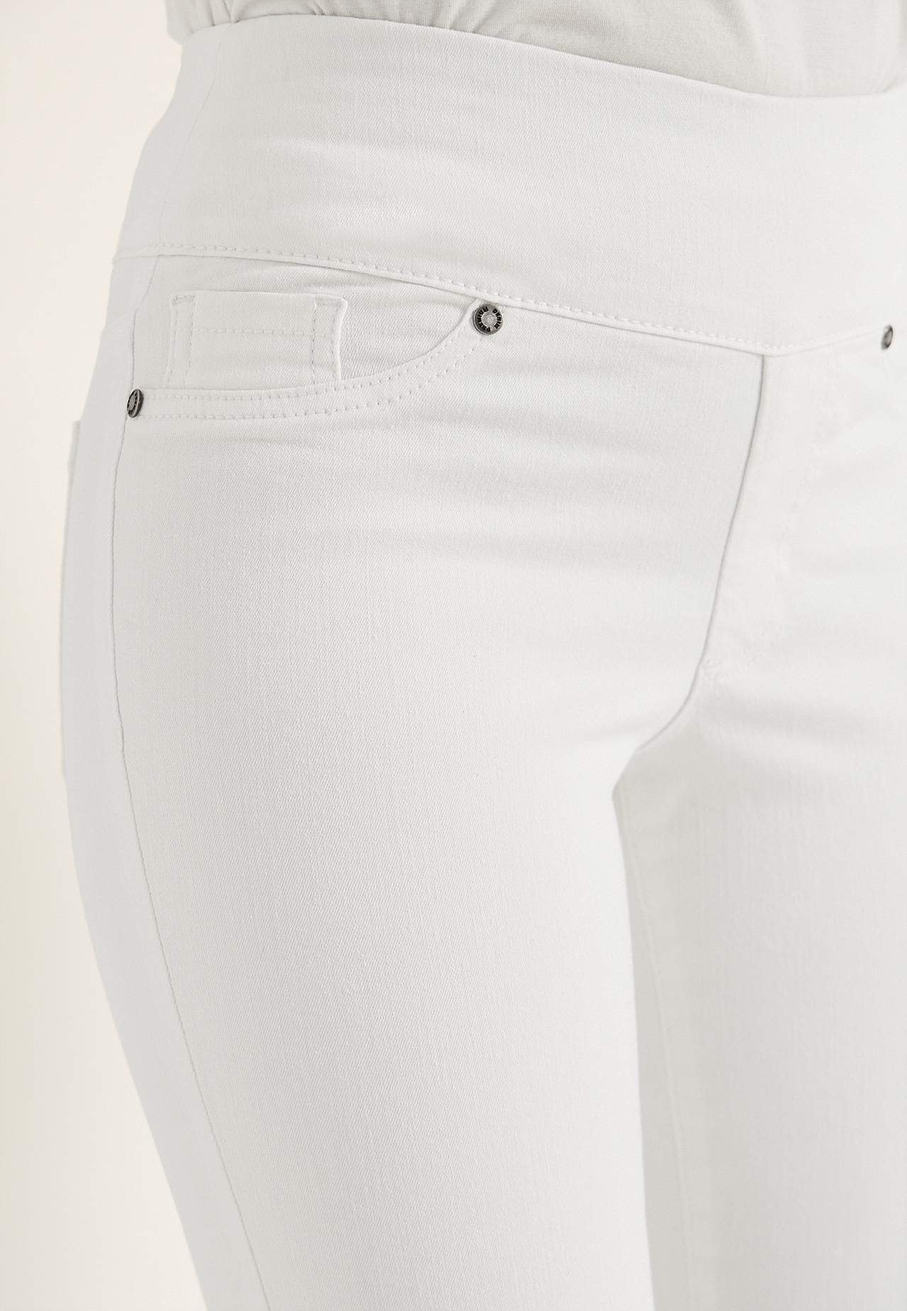 Super comfortable ankle jeans in denim