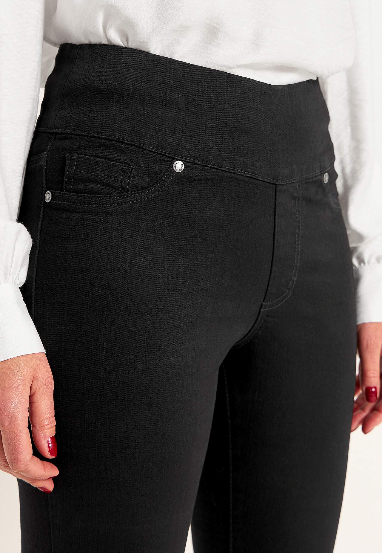 Super comfortable ankle jeans in denim
