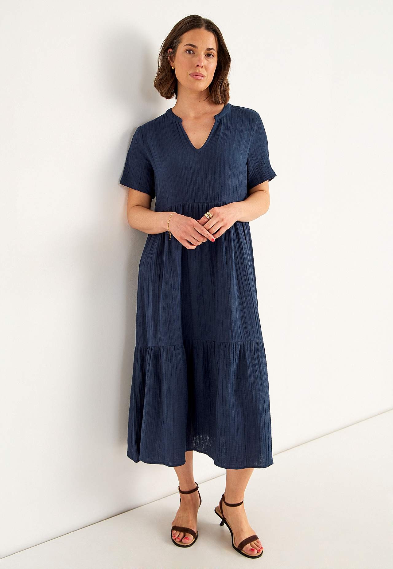 Dress in crinkled cotton