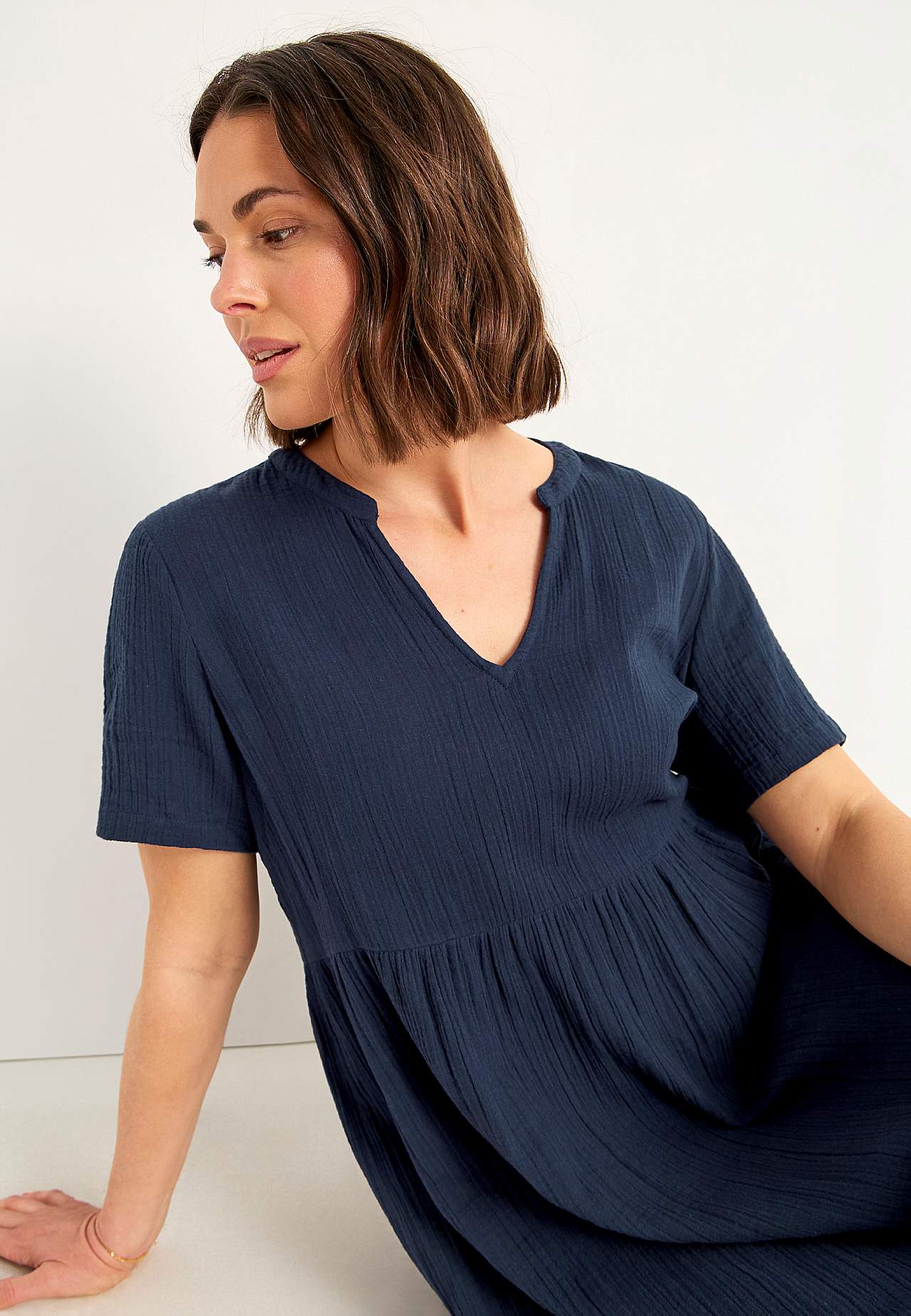 Dress in crinkled cotton