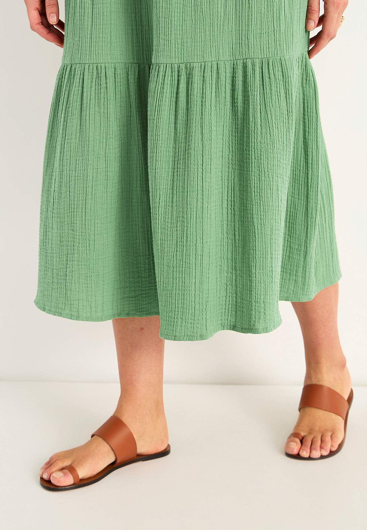 Dress in crinkled cotton