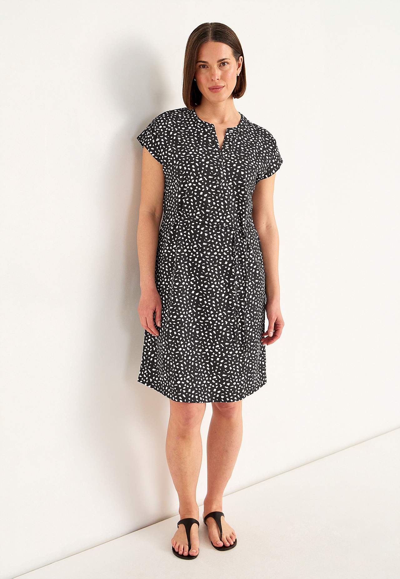 Jersey dress with tie band