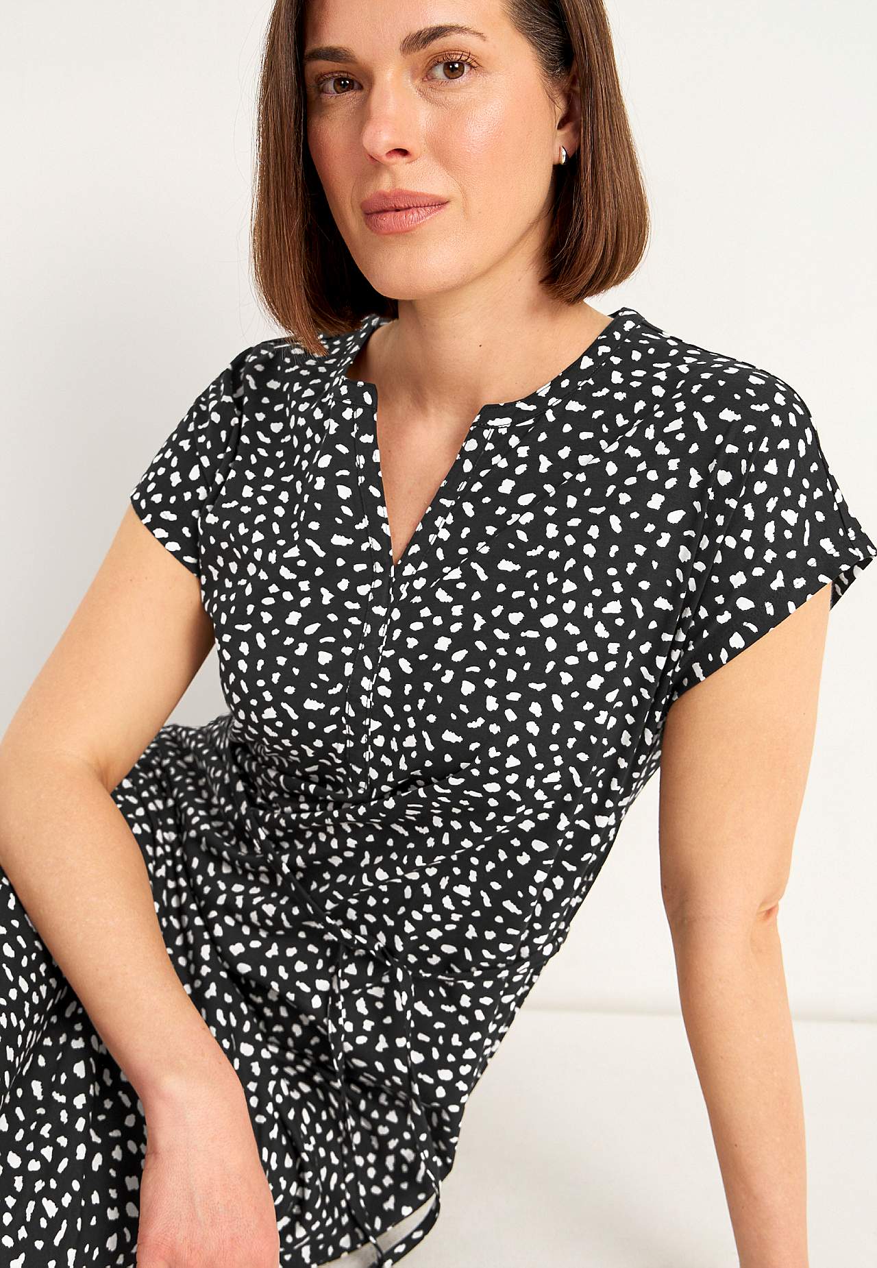 Jersey dress with tie band