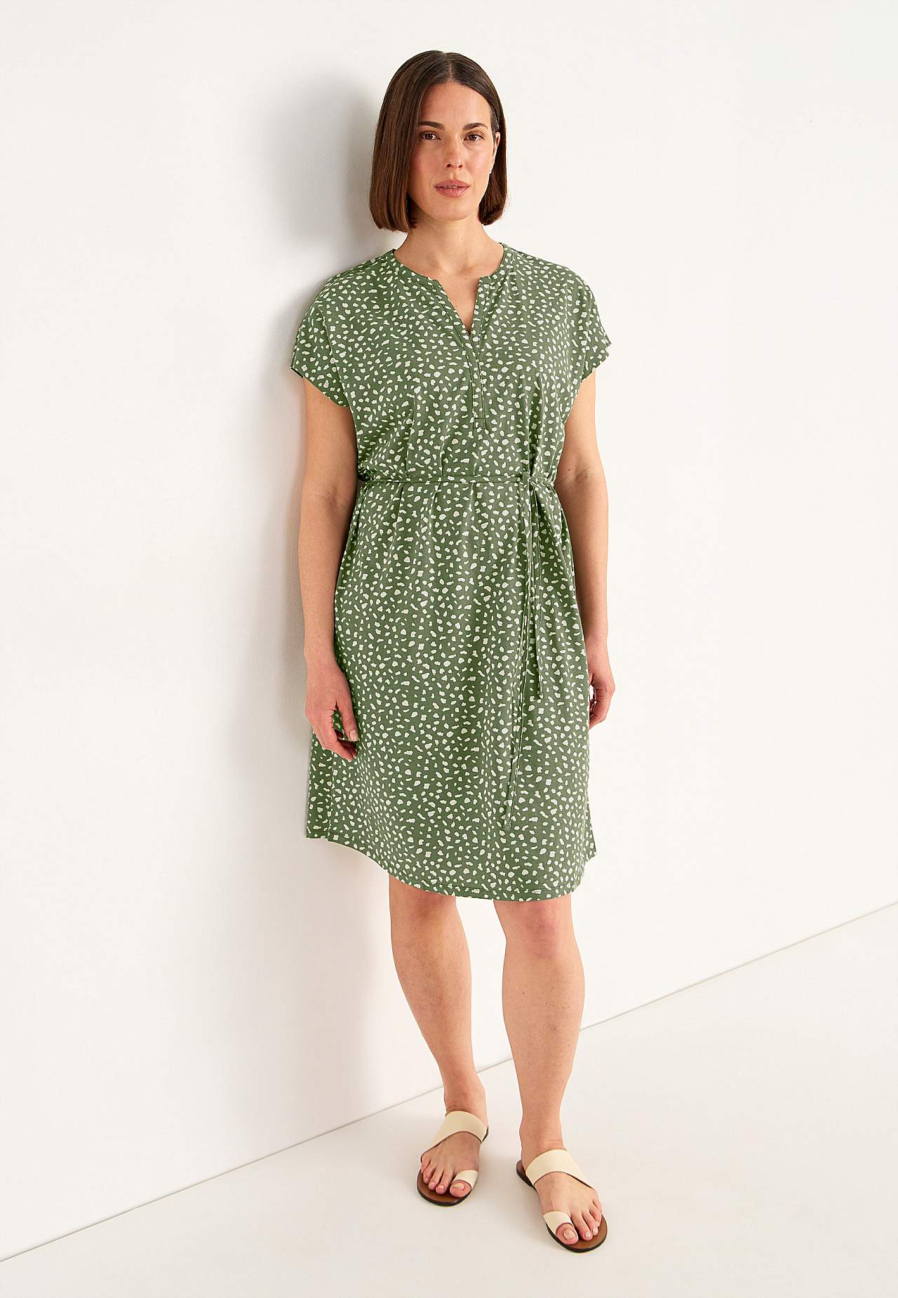 Jersey dress with tie band
