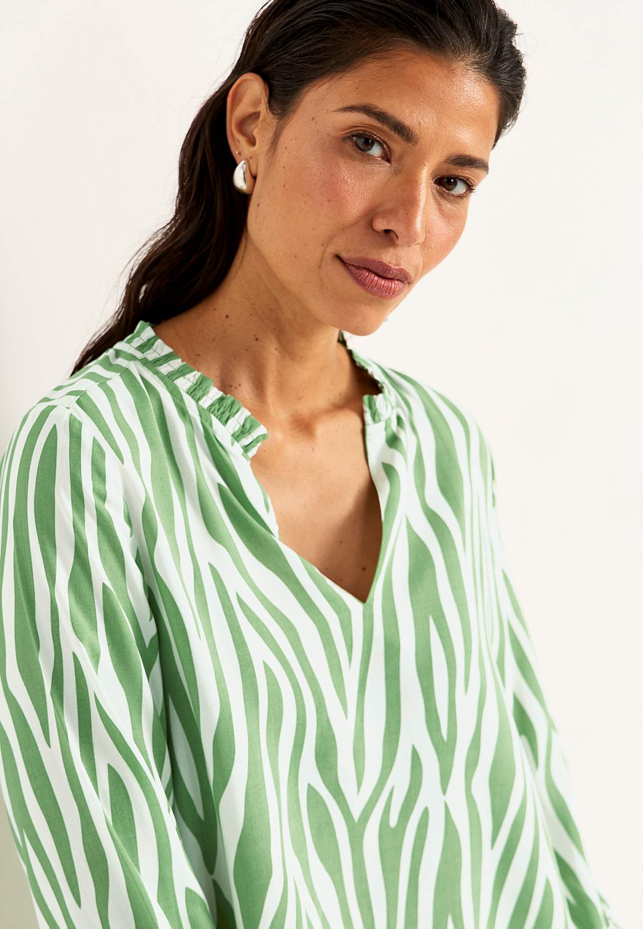 Woven, patterned blouse