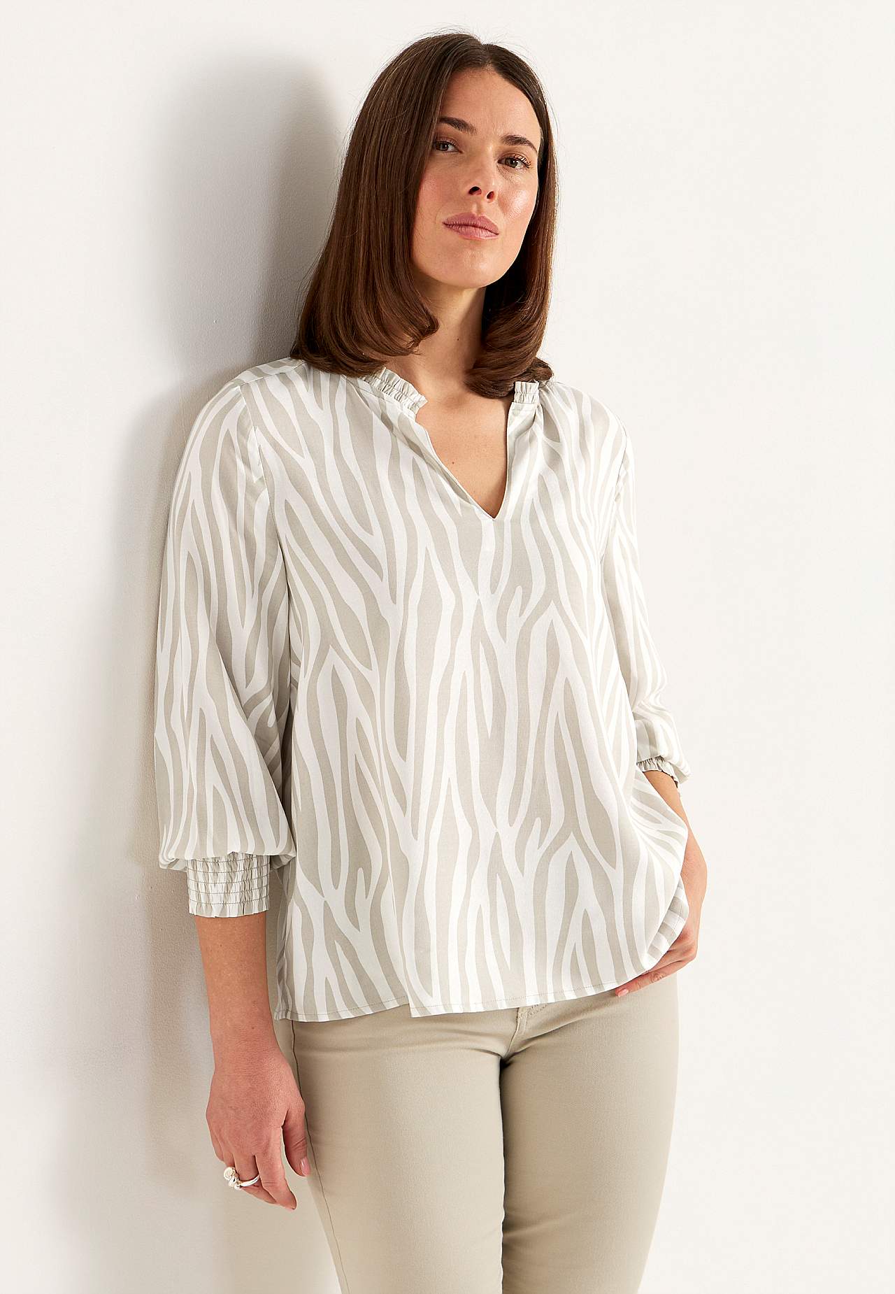 Woven, patterned blouse