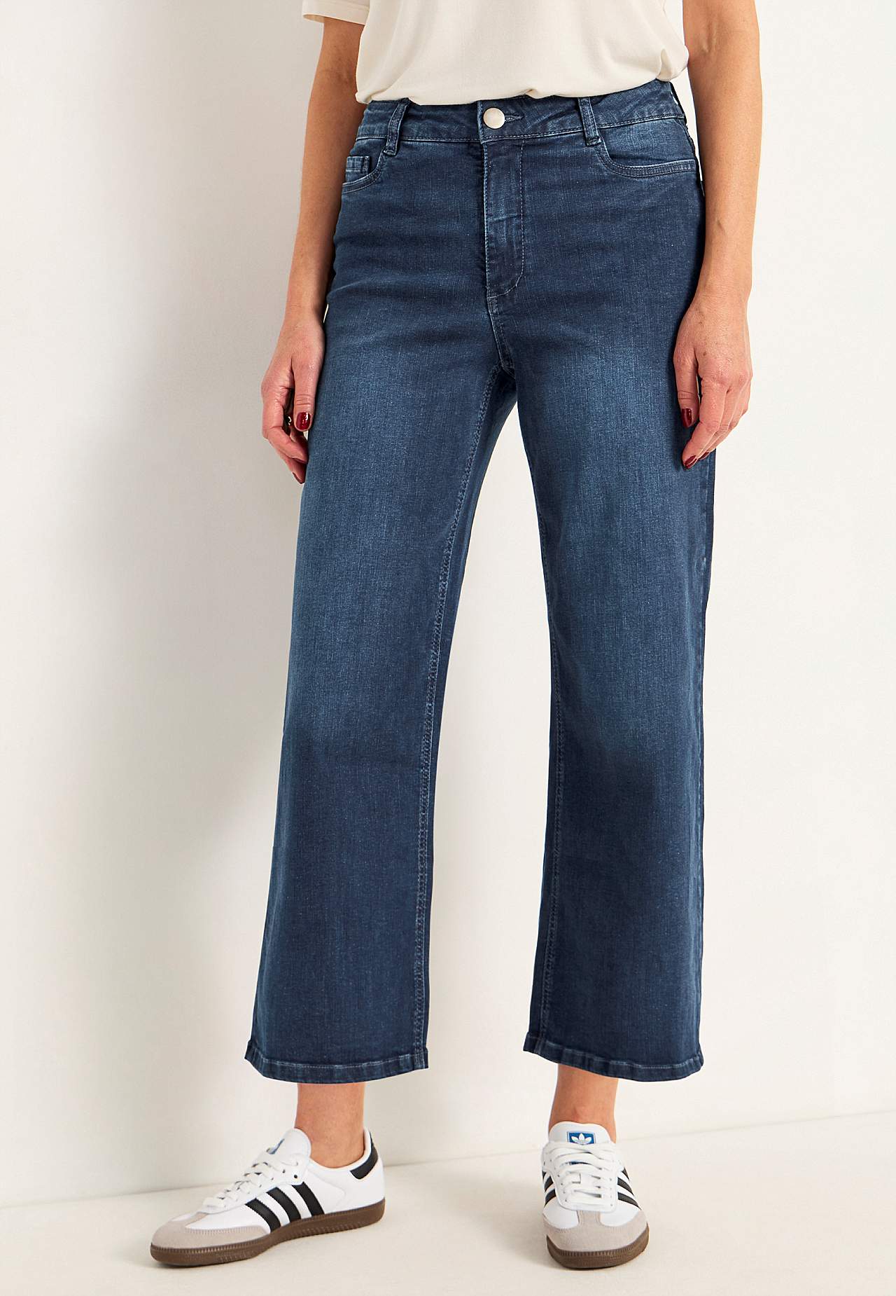Stretchy ankle jeans