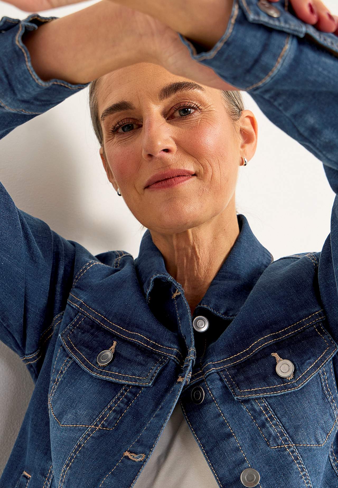 Stretchy denim jacket