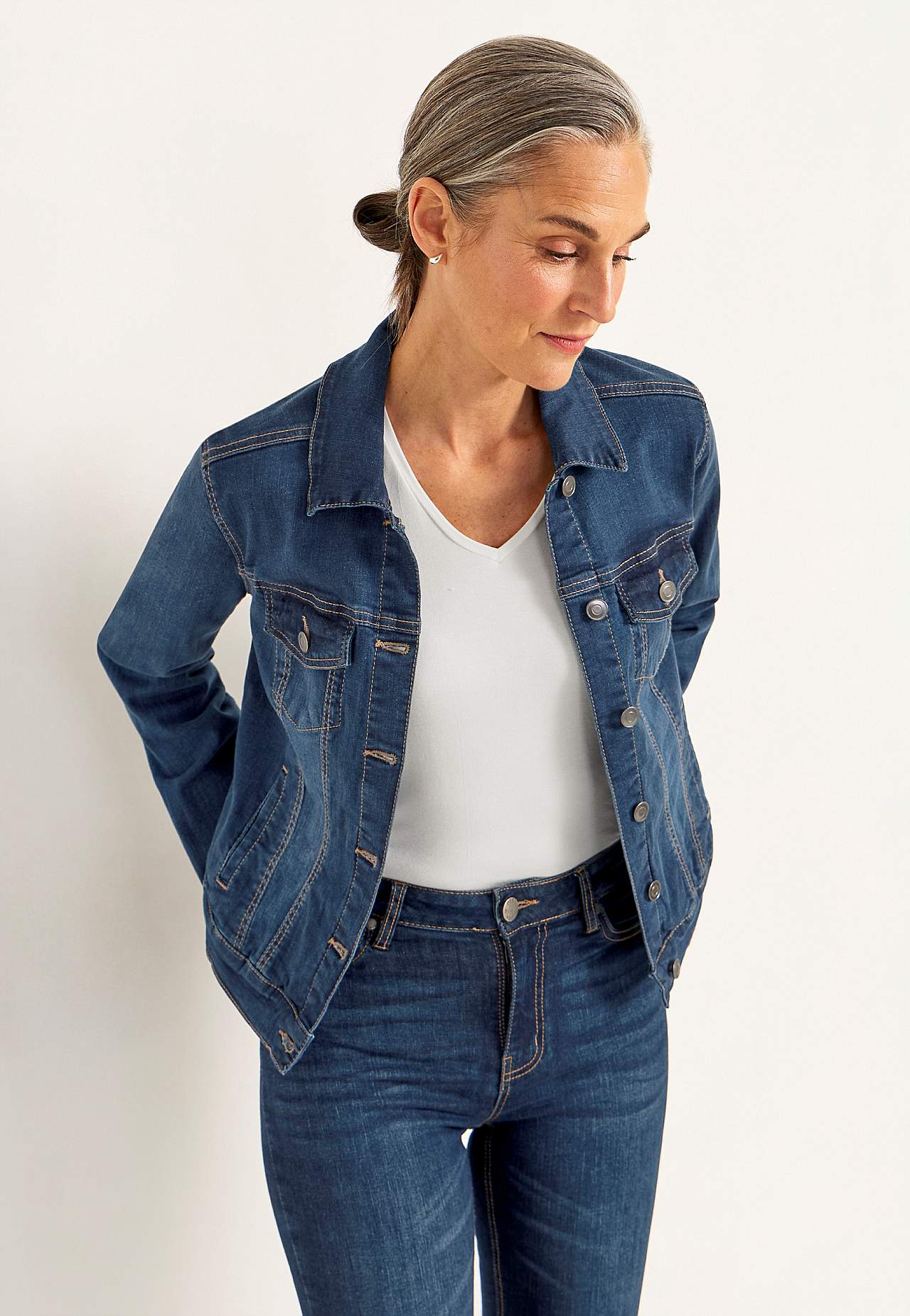 Stretchy denim jacket