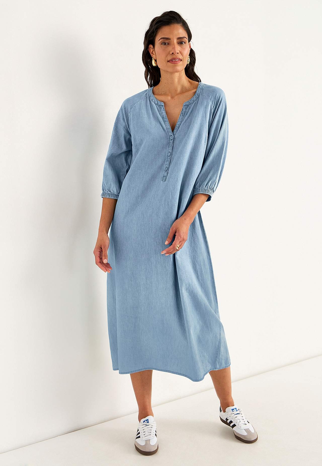 Denim dress with buttons