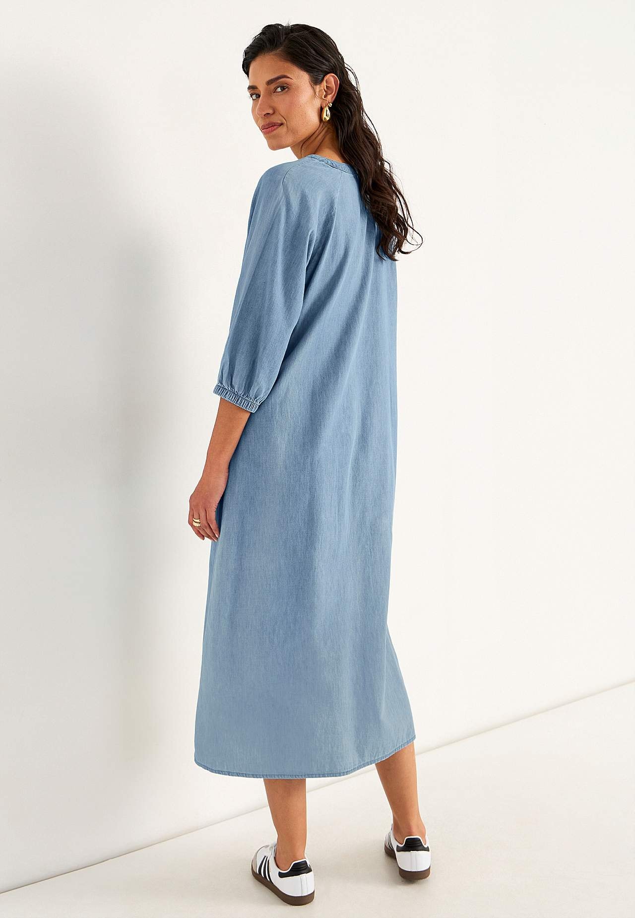 Denim dress with buttons