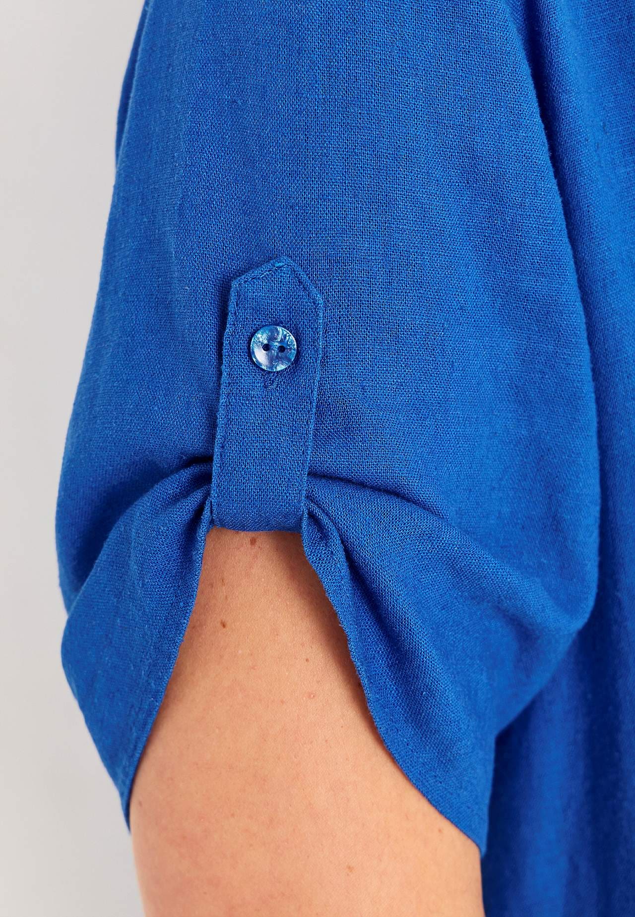 Blouse in linen mix