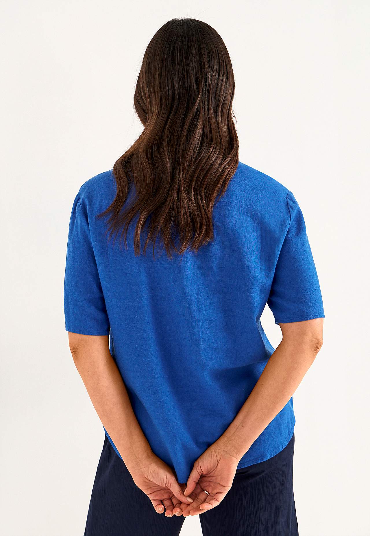 Blouse in linen mix
