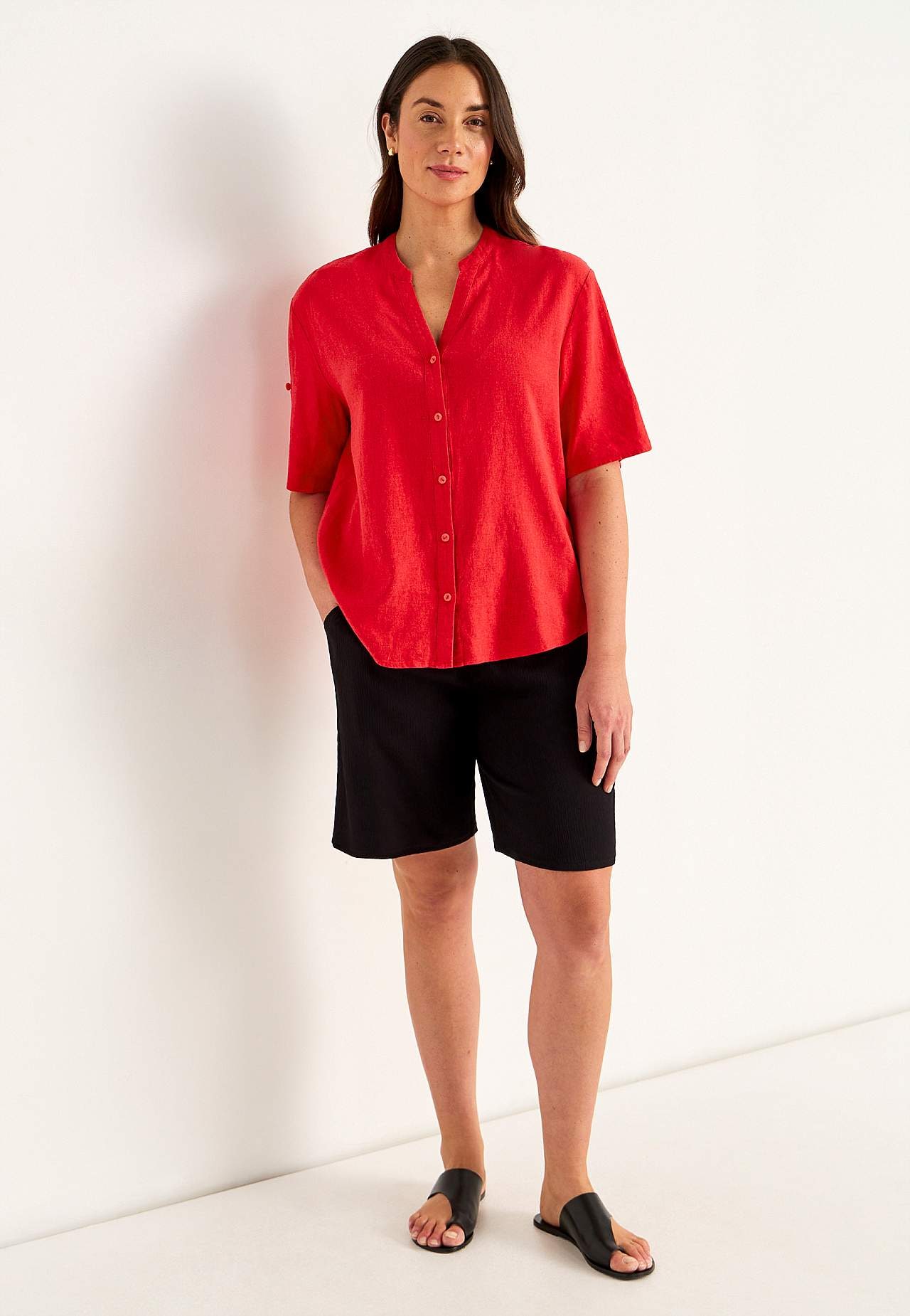 Blouse in linen mix