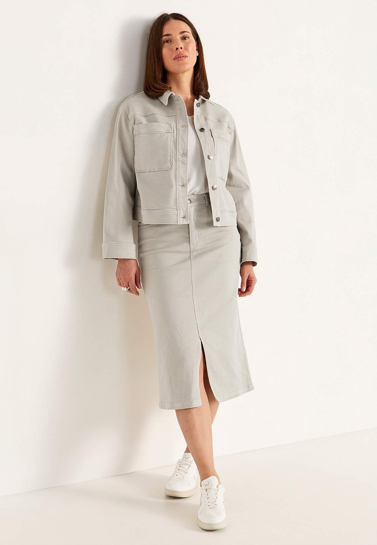 Twill skirt with slit