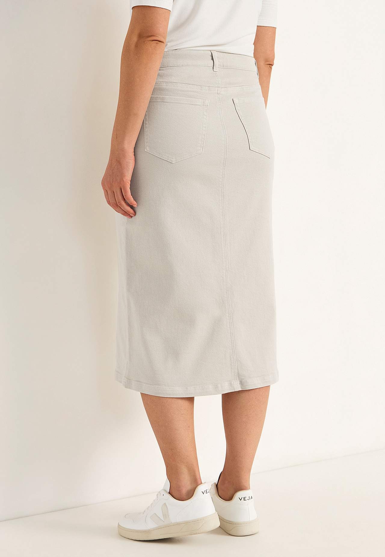 Twill skirt with slit