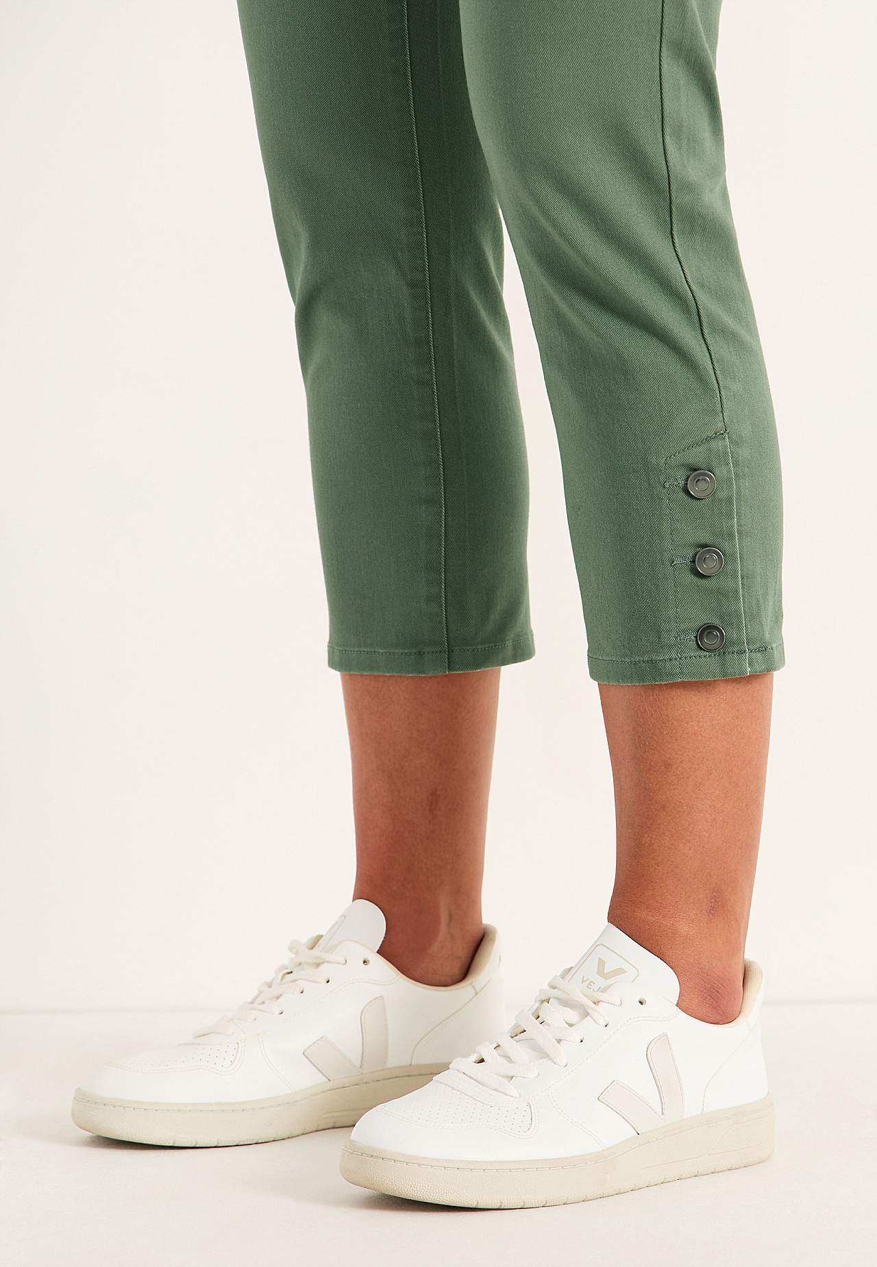 Crop jeans with five-pocket design