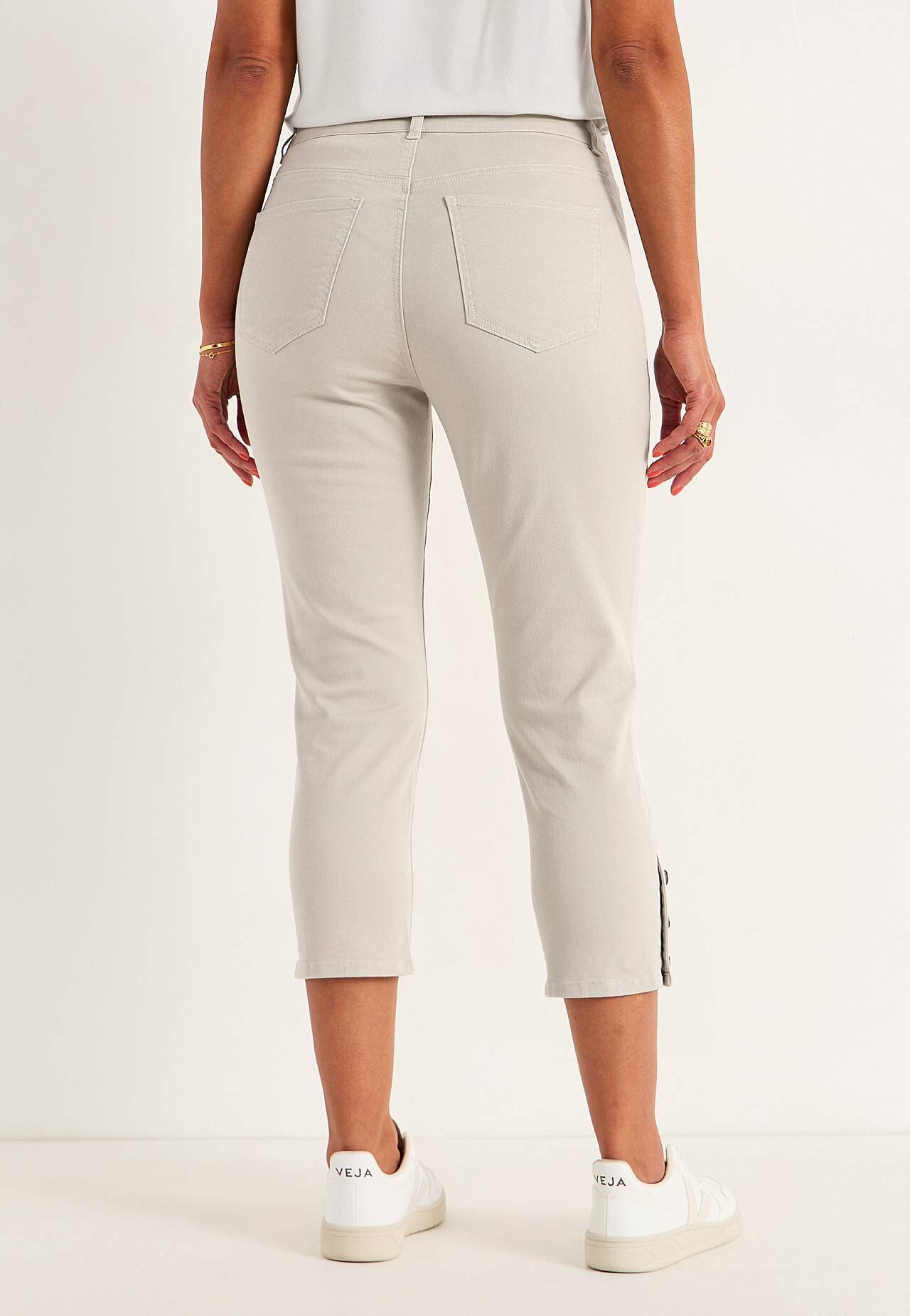 Crop jeans with five-pocket design