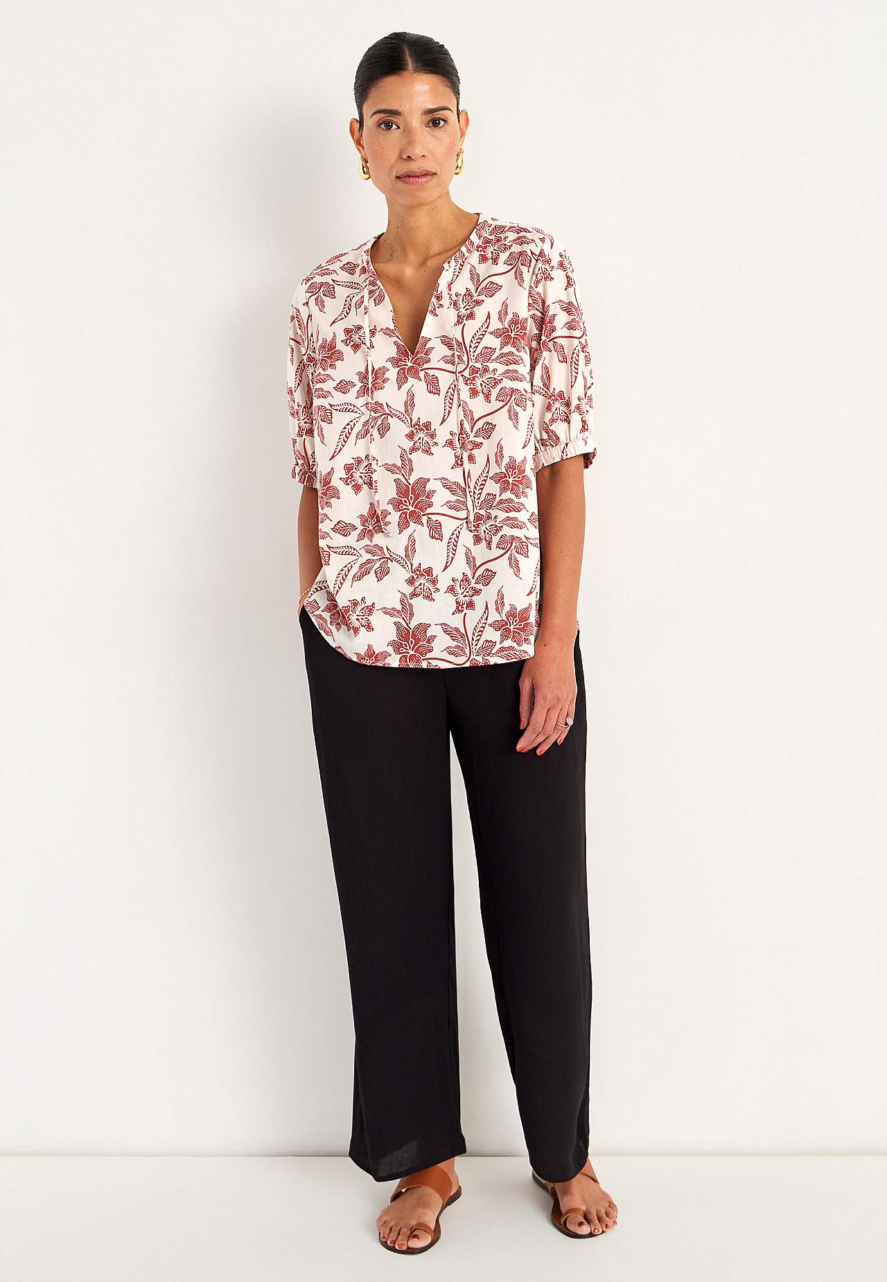 Woven, patterned blouse