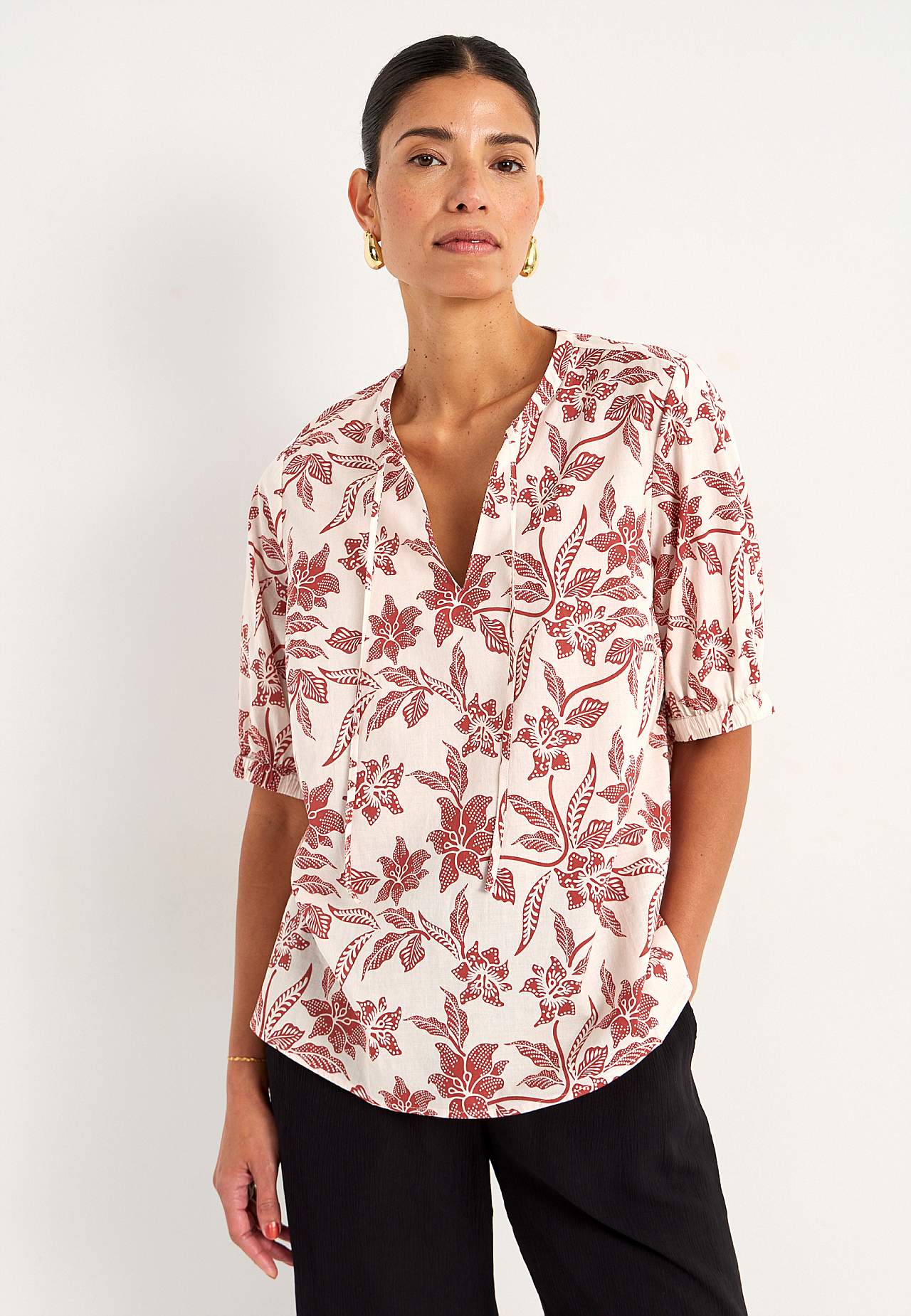 Woven, patterned blouse