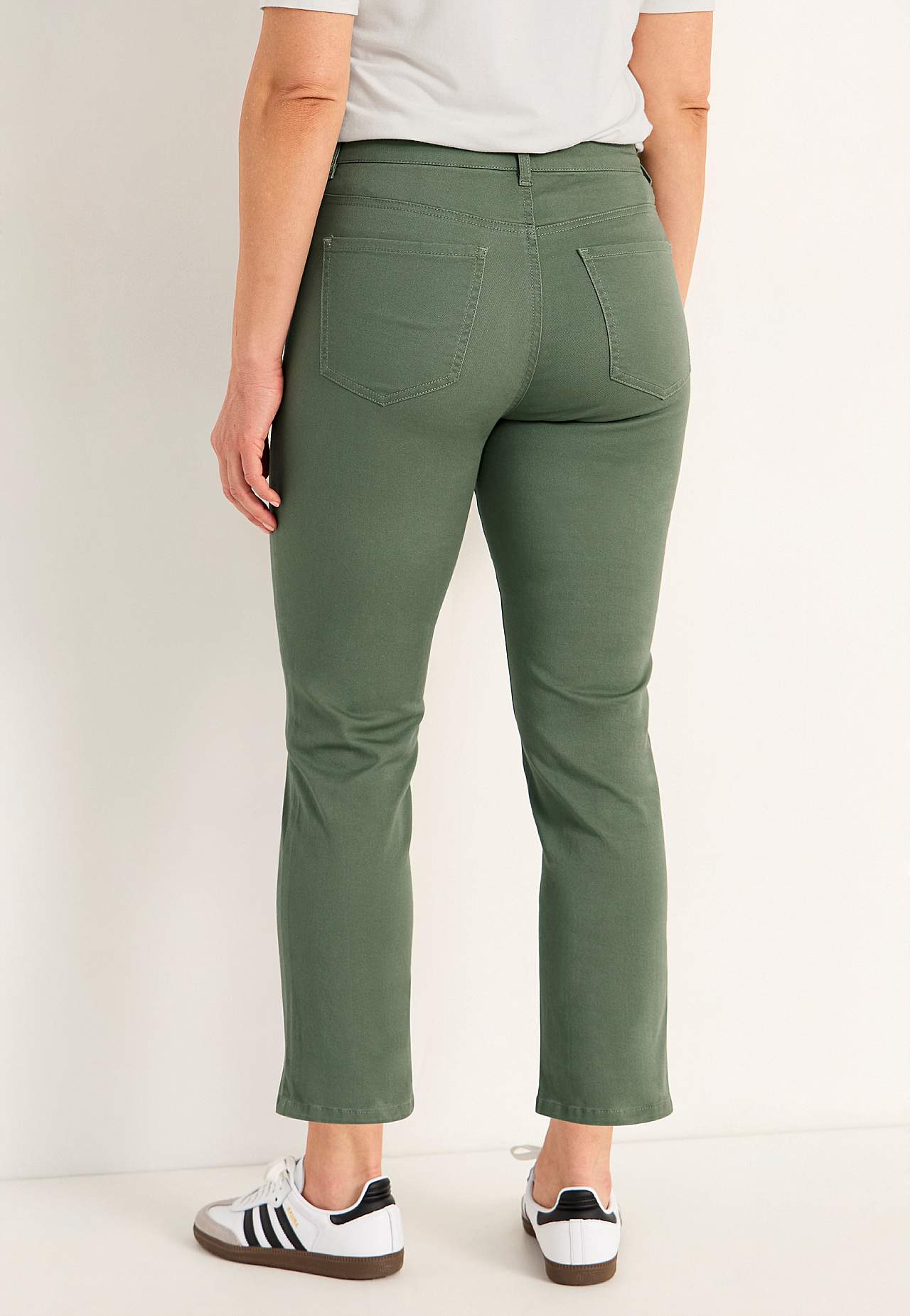 Slightly slimmer ankle jeans