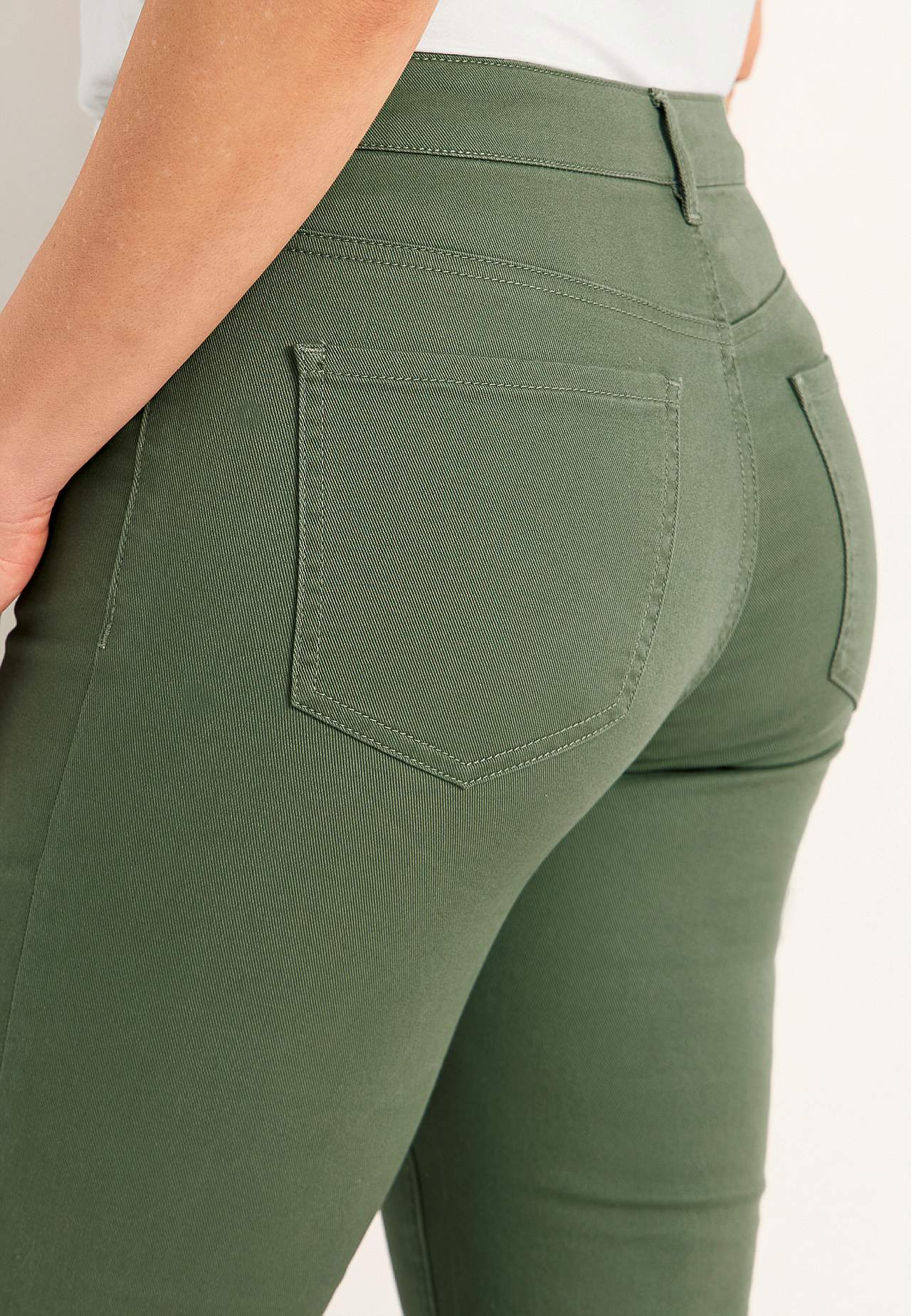 Slightly slimmer ankle jeans