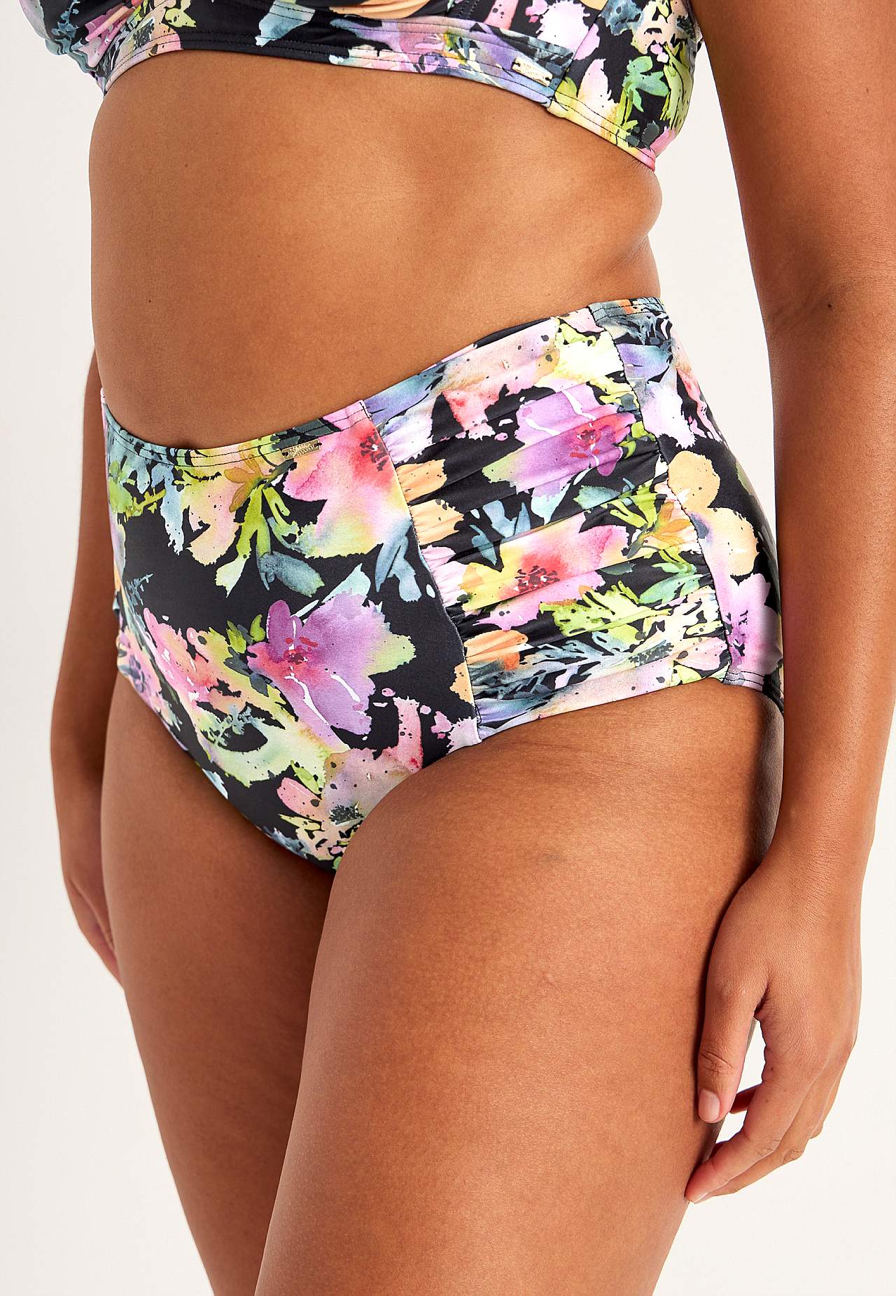 Ruched bikini bottom with high waist