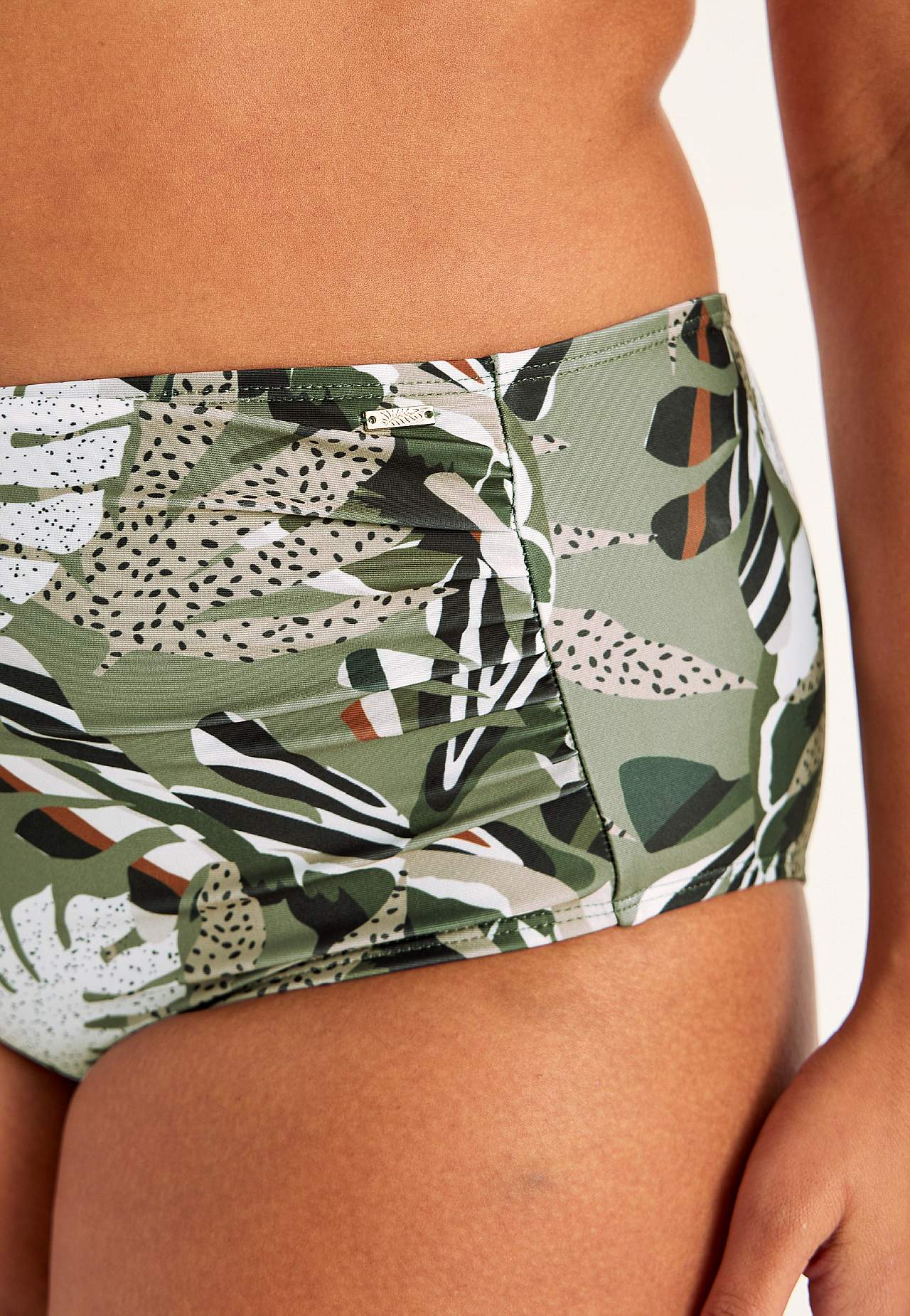 Bikini bottom with high waist