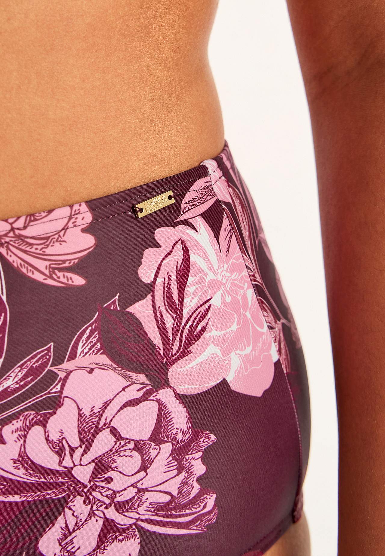 Bikini bottom with high waist