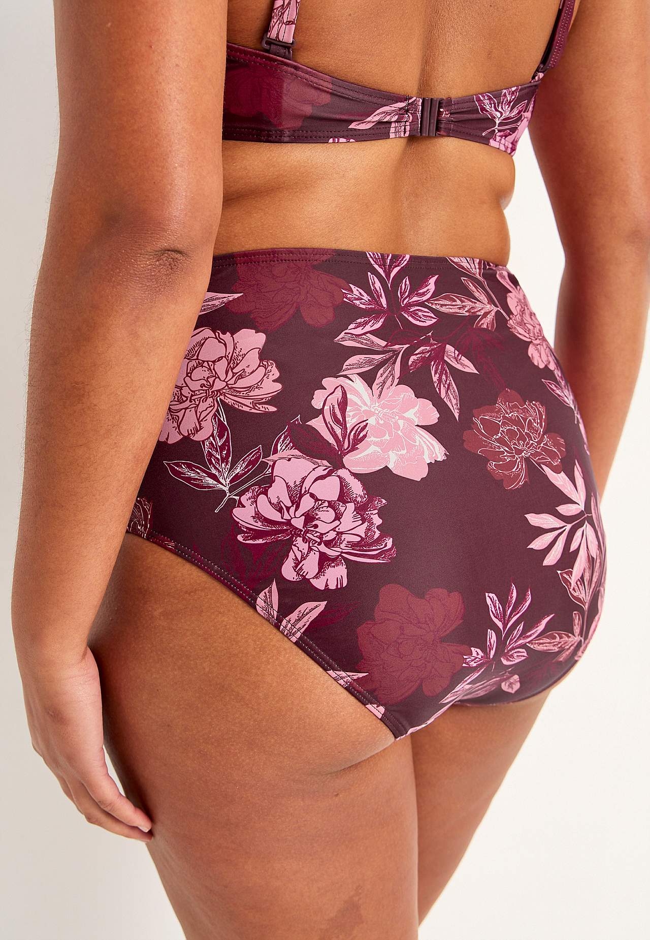 Bikini bottom with high waist